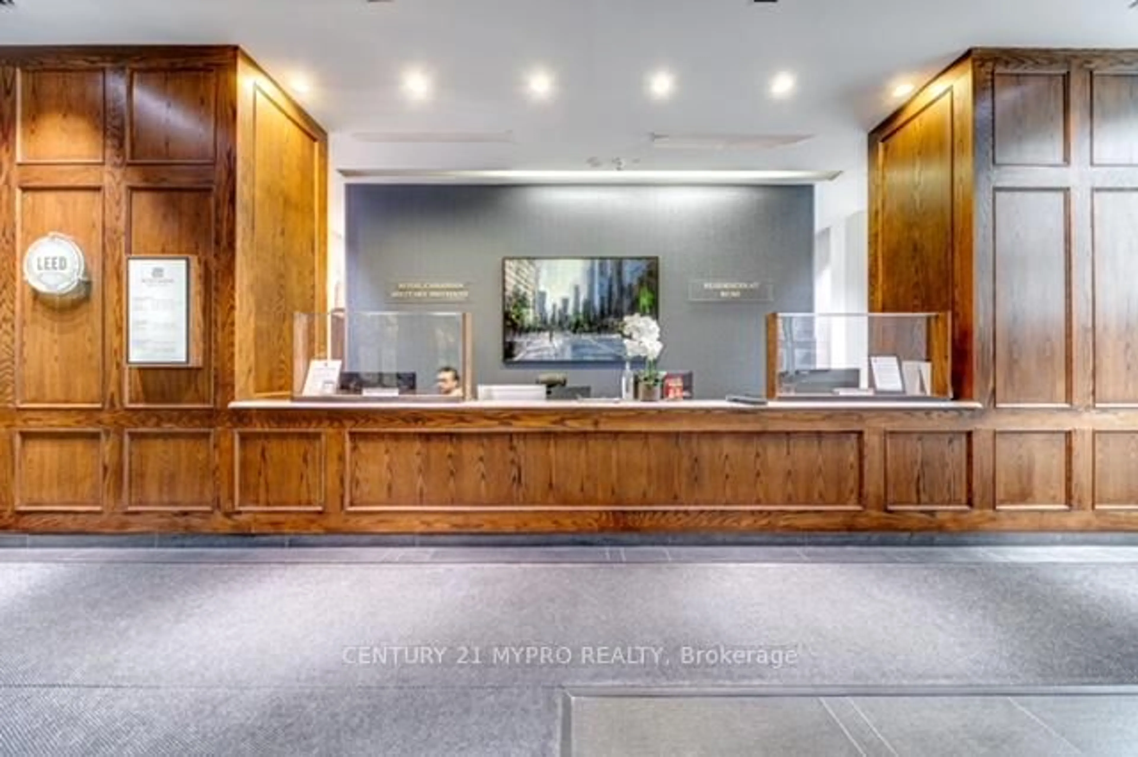 Lobby for 426 University Ave #1705, Toronto Ontario M5G 1S9