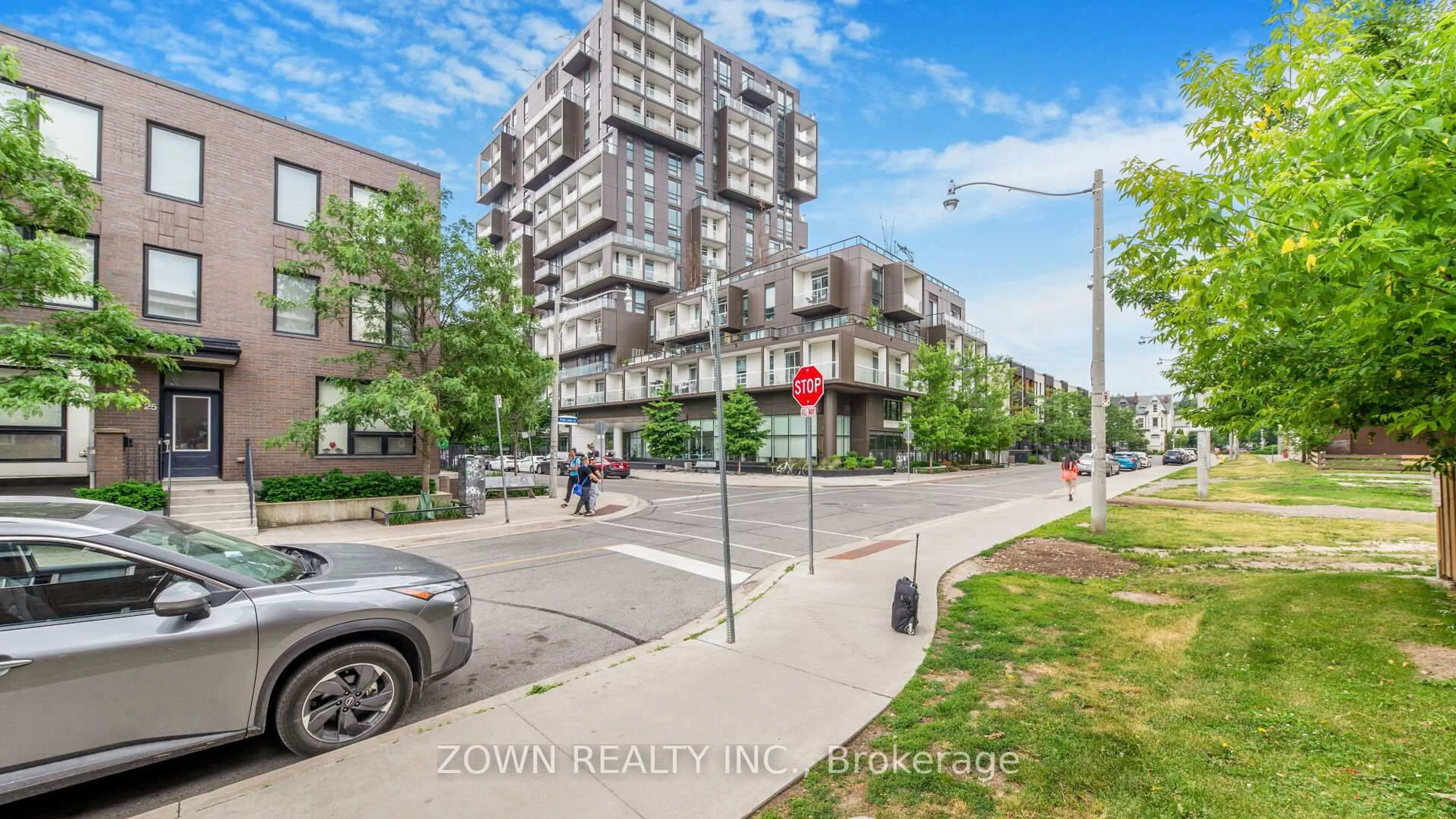 Unknown for 80 Vanauley St #1006, Toronto Ontario M5T 0C9