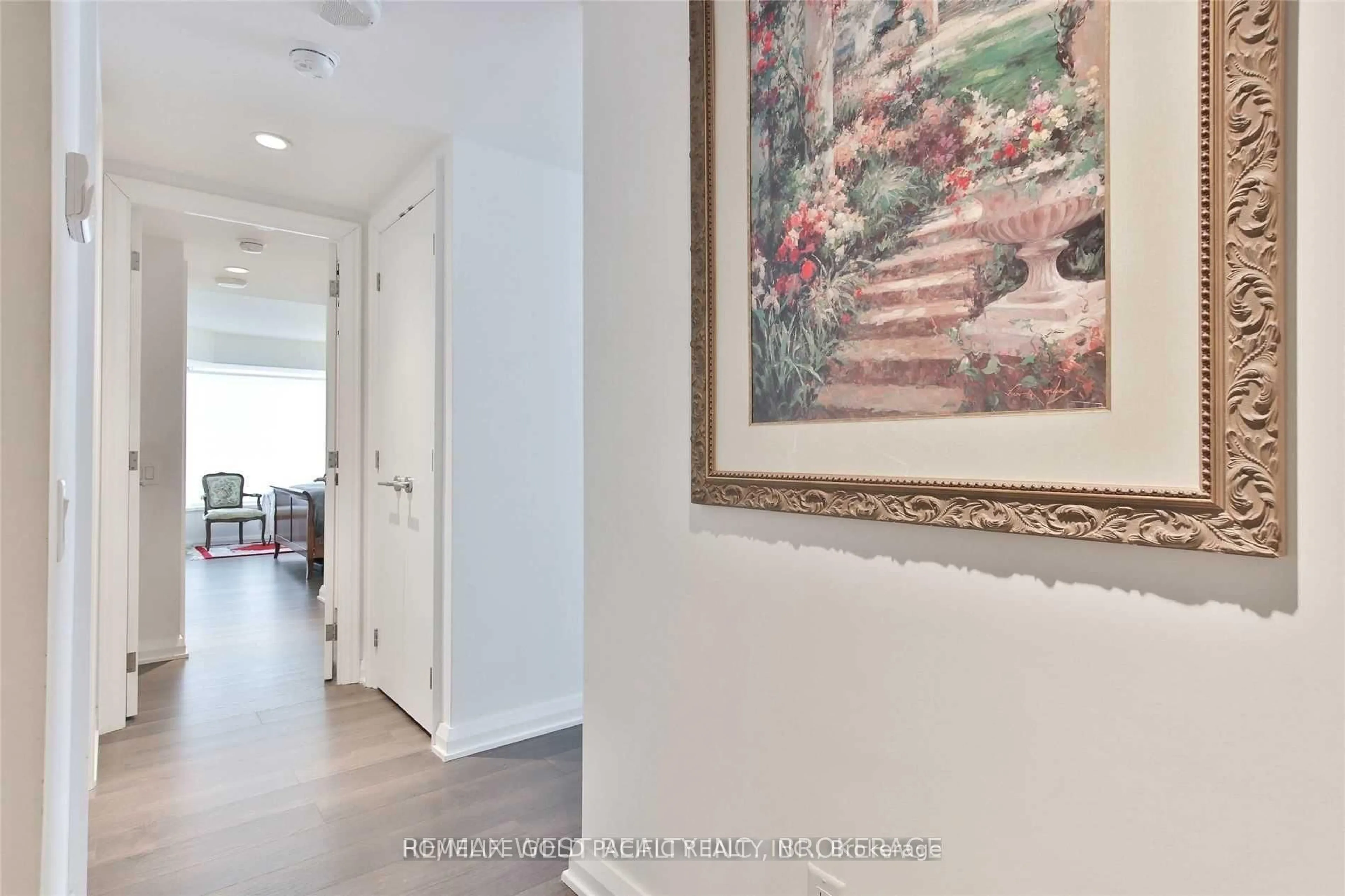 Indoor entryway for 155 Yorkville Ave #2313, Toronto Ontario M5R 0B4