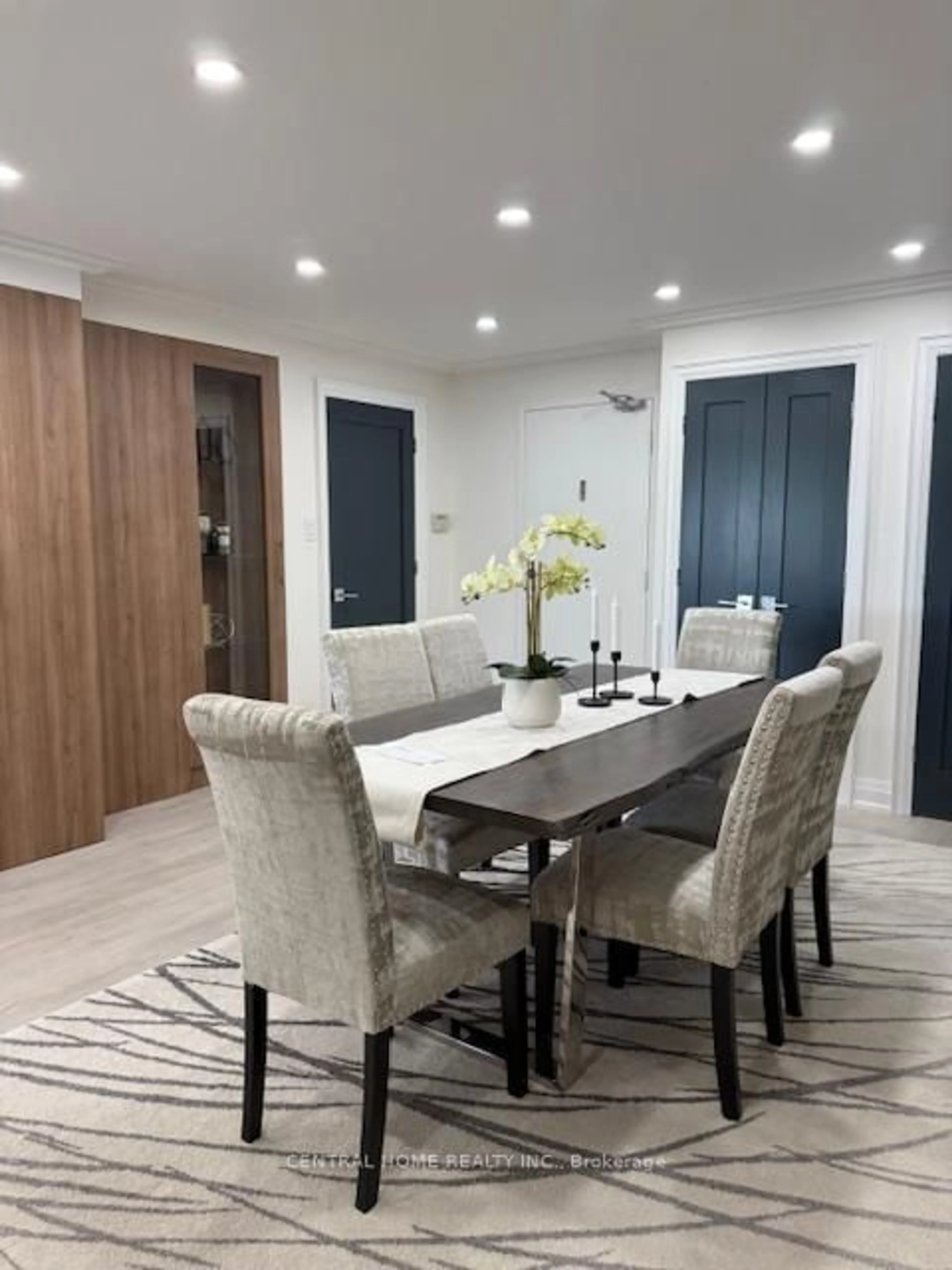 Dining room, wood/laminate floor for 55 Skymark Dr #605, Toronto Ontario M2H 3N4