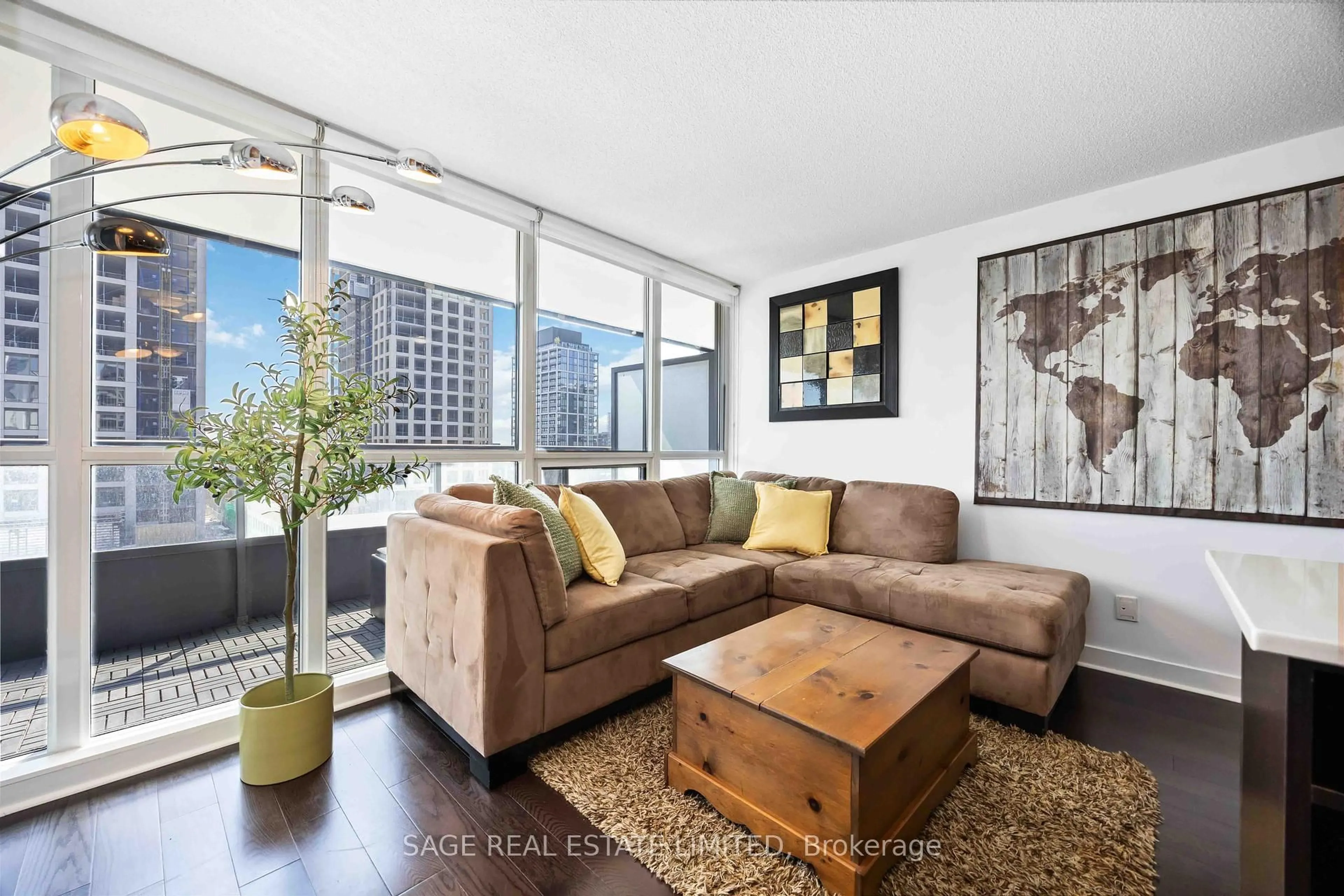 Living room with furniture, unknown for 320 Richmond St #1115, Toronto Ontario M5A 2R3