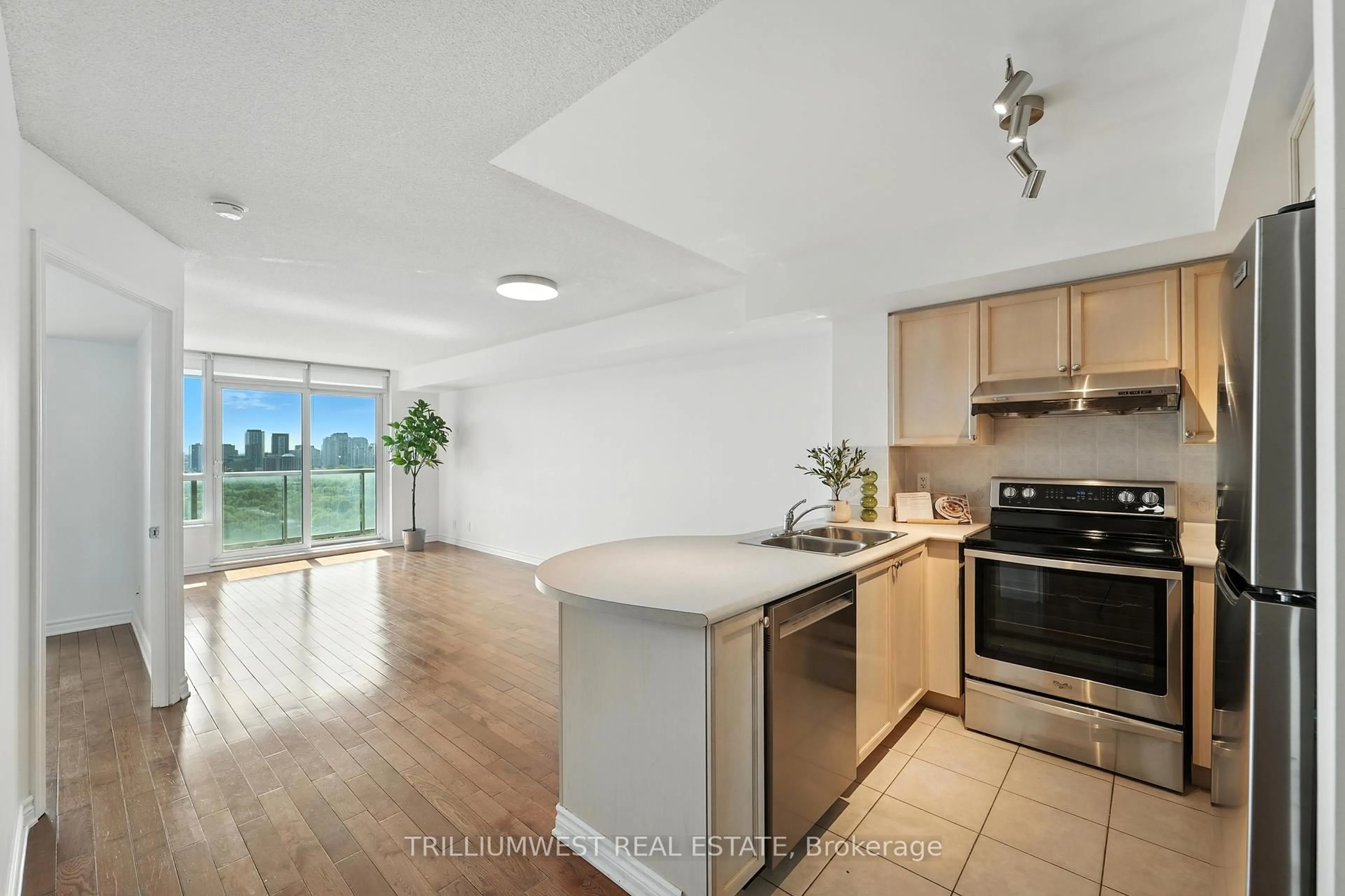 Open concept kitchen, unknown for 17 Barberry Pl #2111, Toronto Ontario M2K 3E2