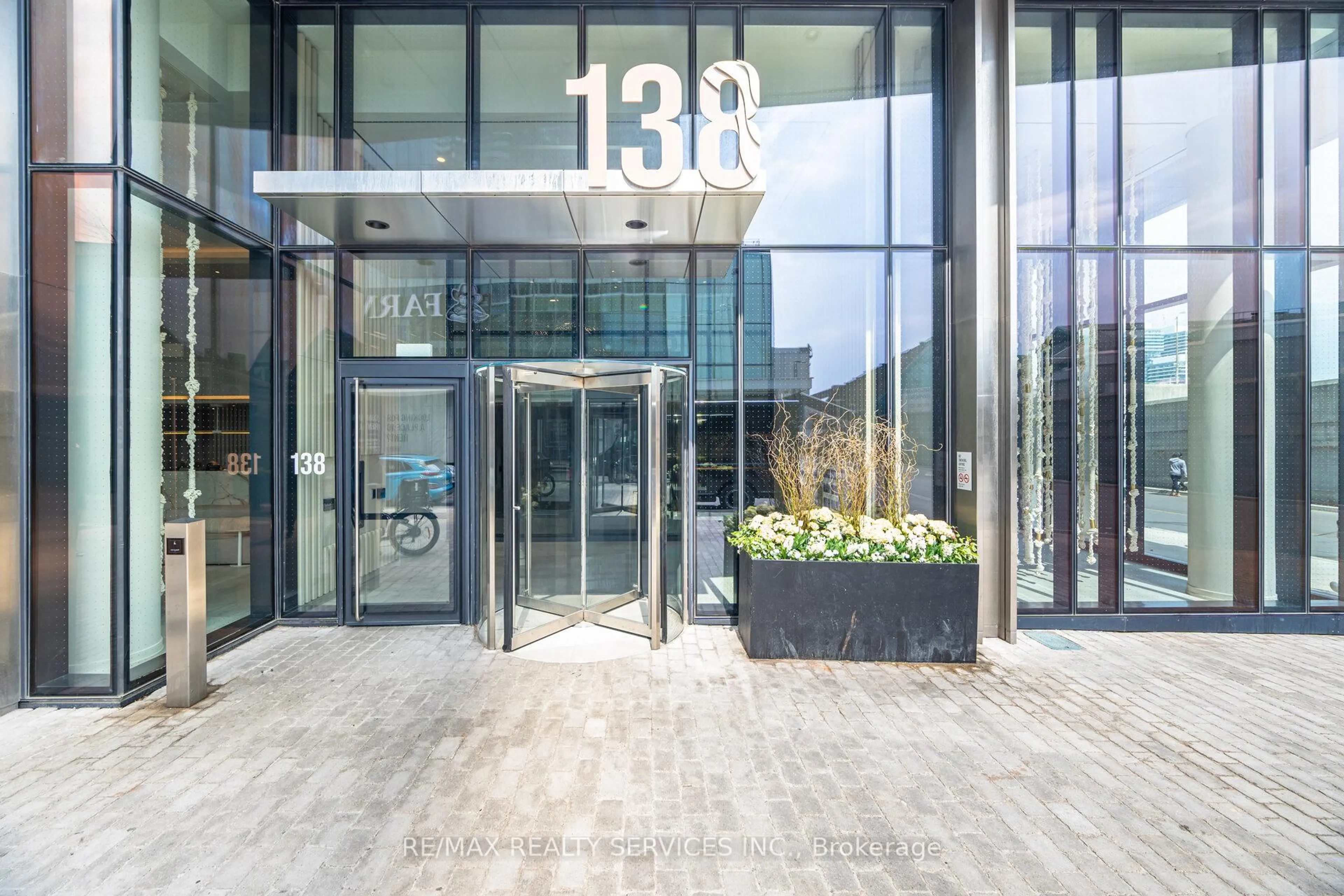 Indoor foyer for 138 Downes St #PH103, Toronto Ontario M5E 0E4