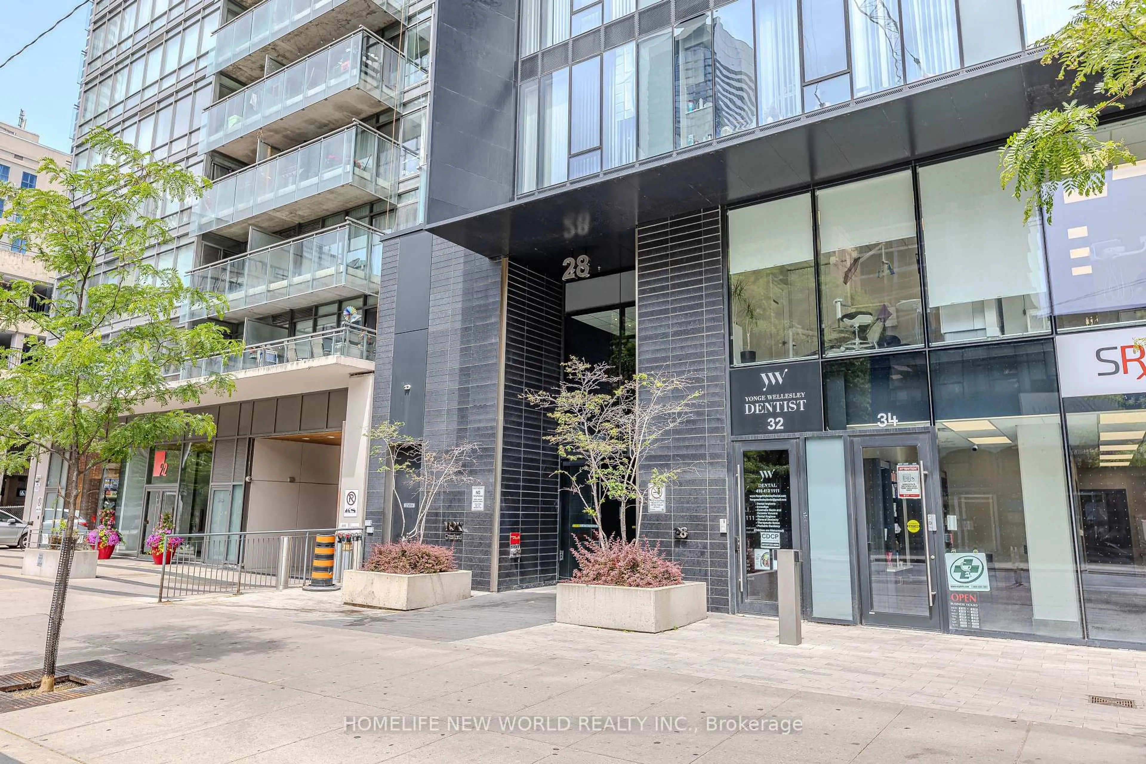 Indoor foyer for 28 Wellesley St #1209, Toronto Ontario M4Y 0C4