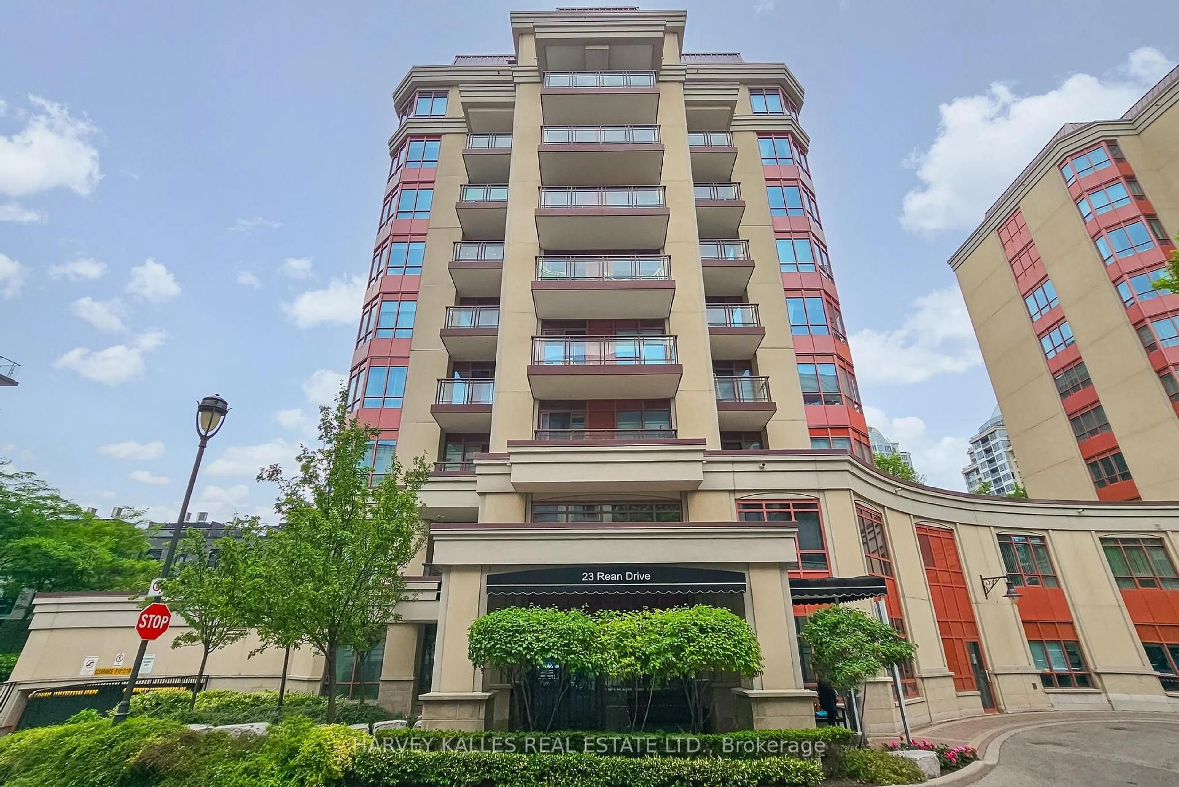 Indoor foyer for 23 Rean Dr #603, Toronto Ontario M2K 0A5