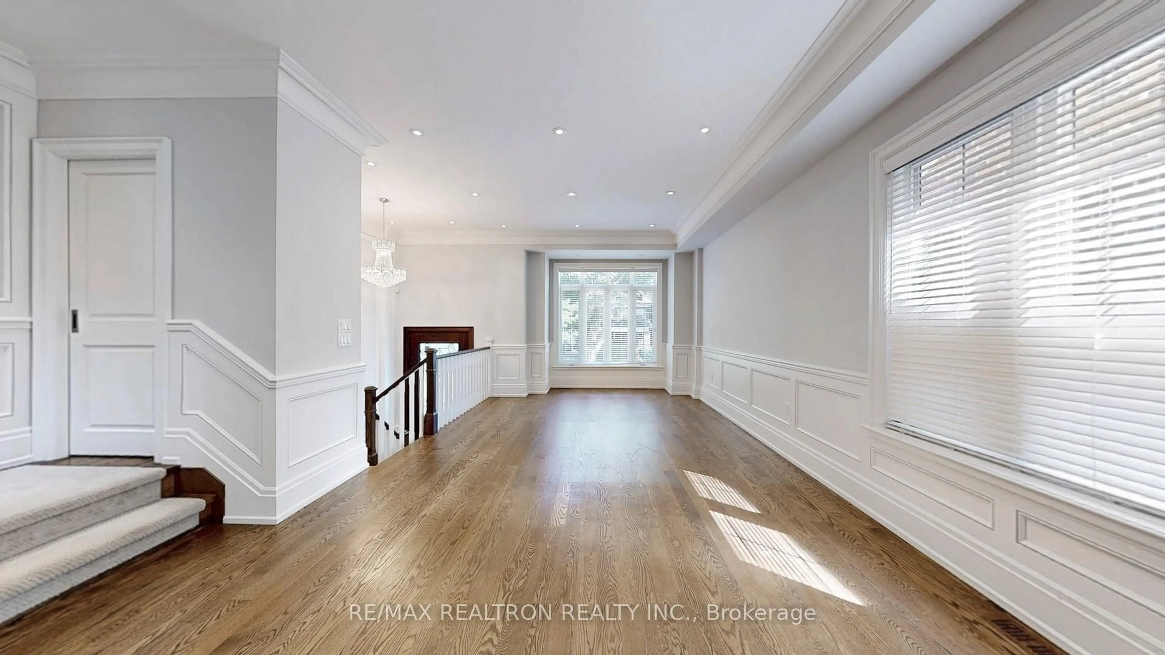 Unknown for 71 Deloraine Ave, Toronto Ontario M5M 2A8