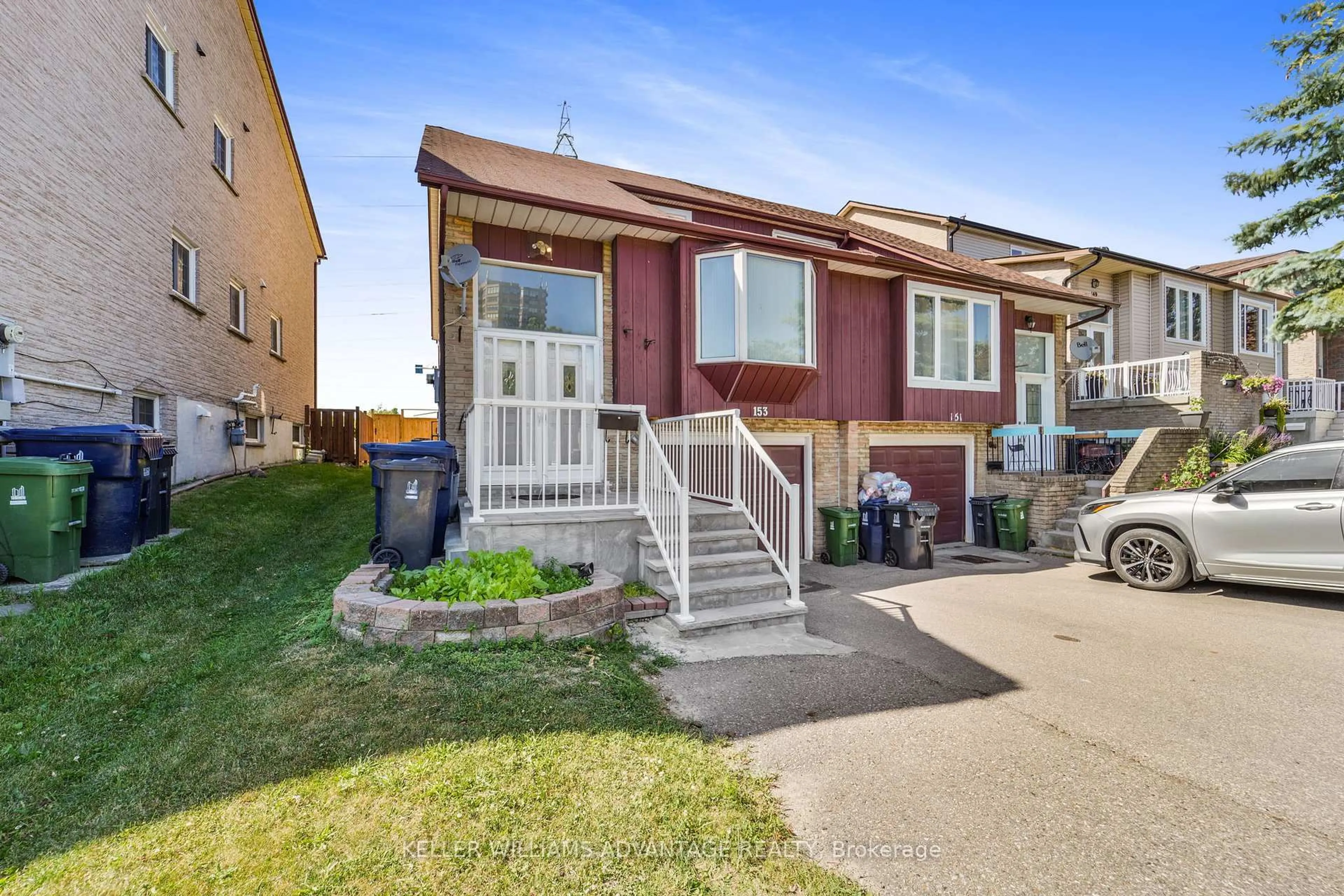 Unknown for 153 Dollery Crt, Toronto Ontario M2R 3N9