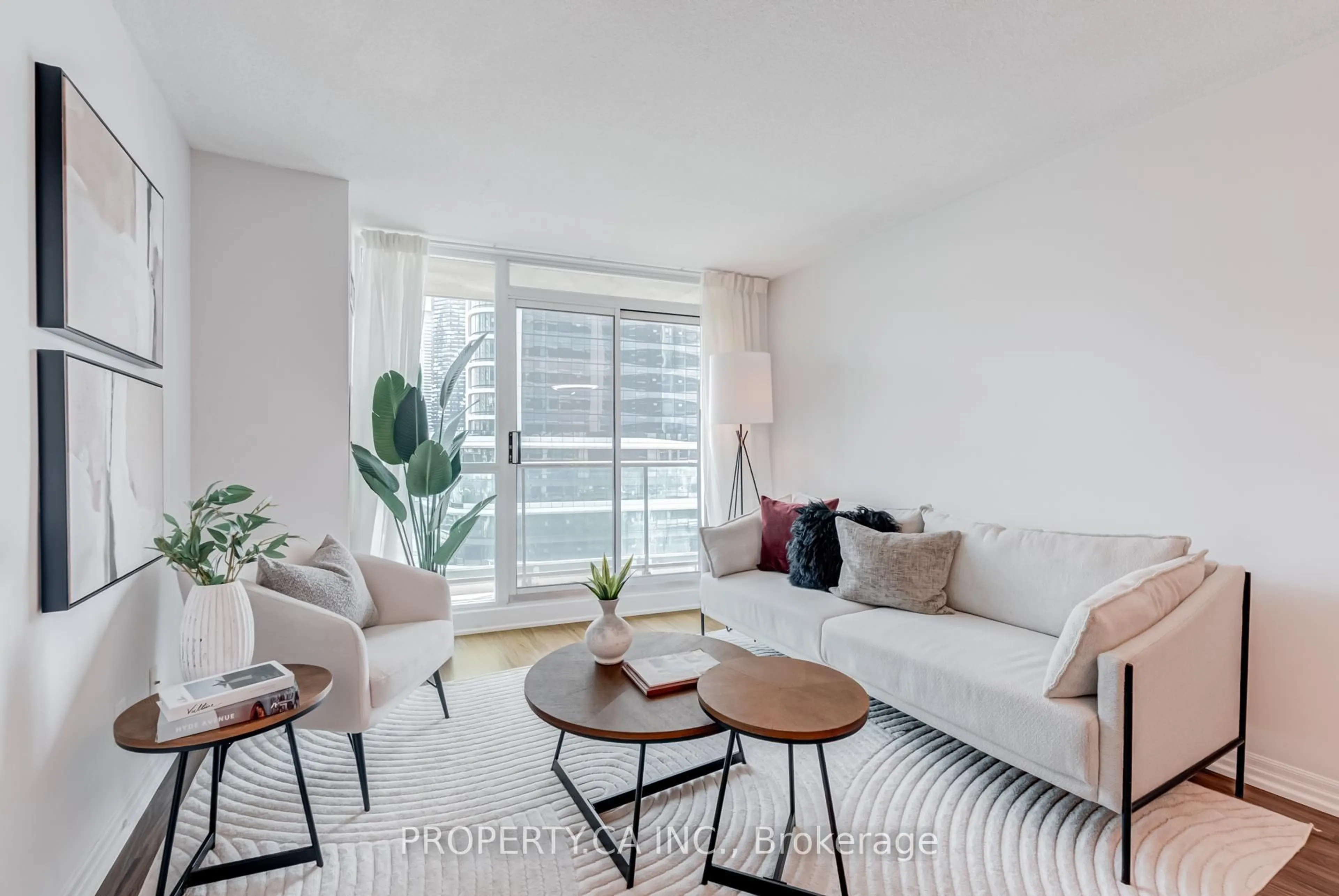 Living room with furniture, unknown for 16 Yonge St #807, Toronto Ontario M5E 2A1
