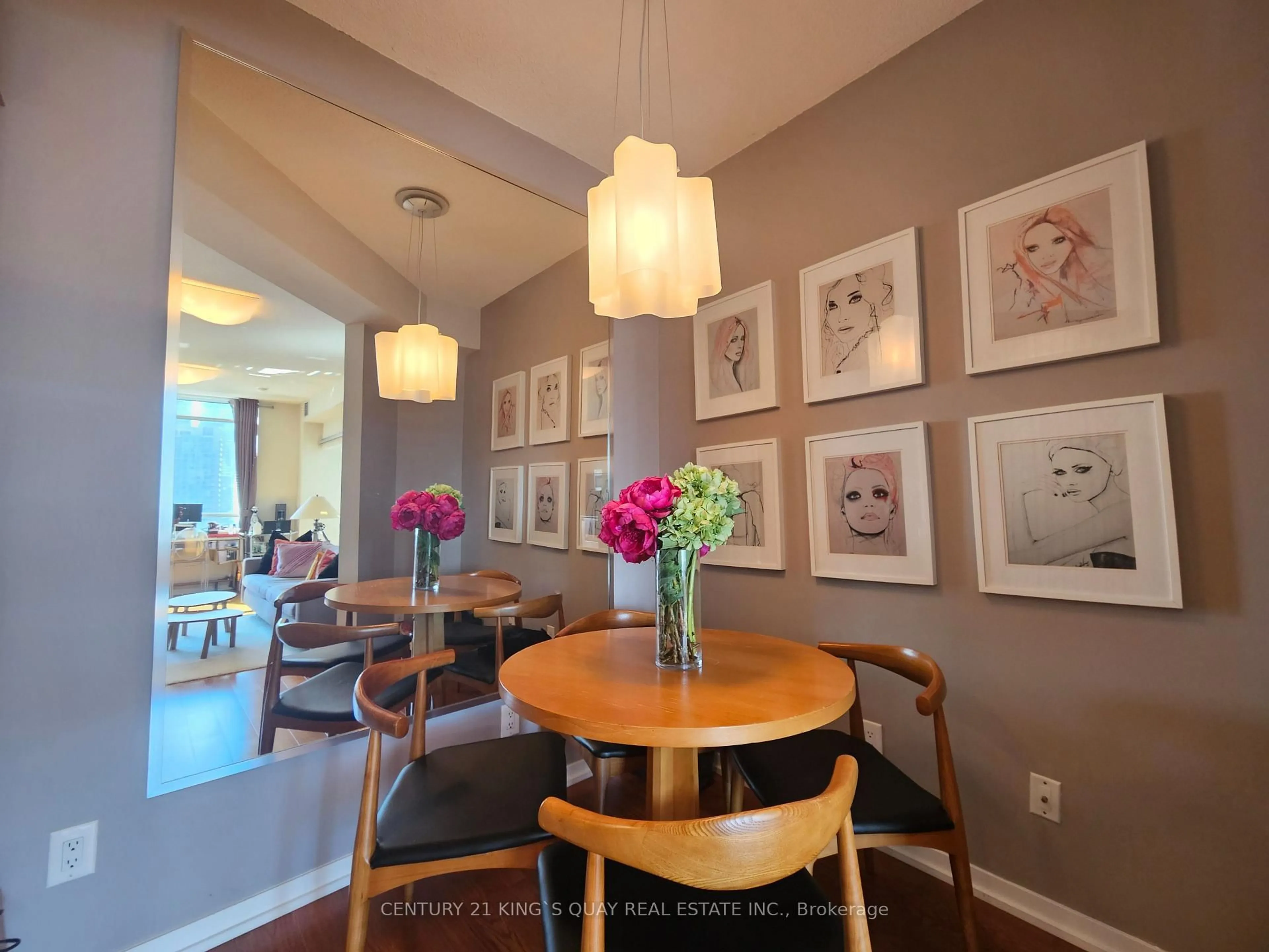 Dining room, wood/laminate floor for 55 Bremner Blvd #2304, Toronto Ontario M5J 0A6
