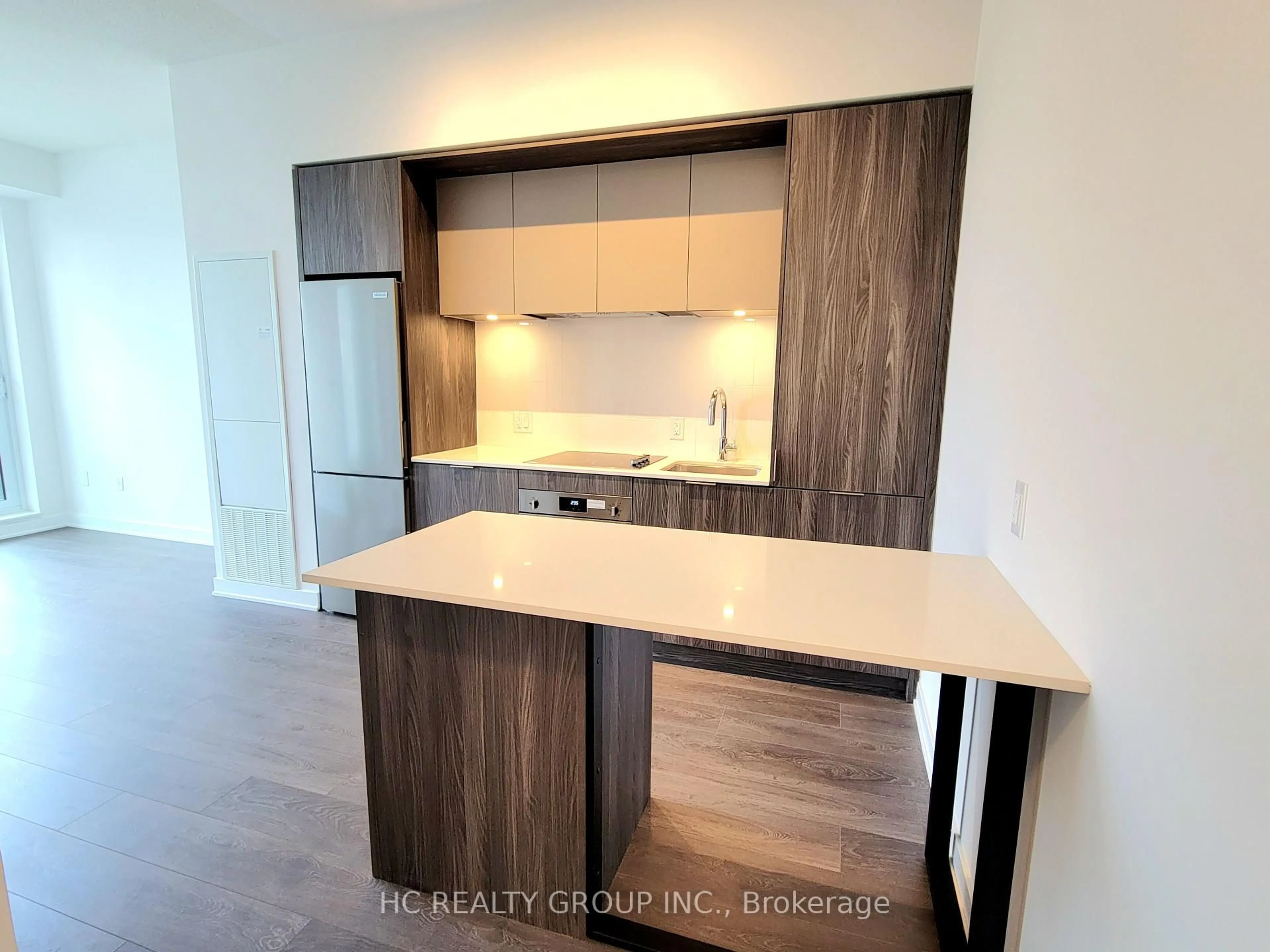 Unknown for 130 River St #408, Toronto Ontario M5A 0R8