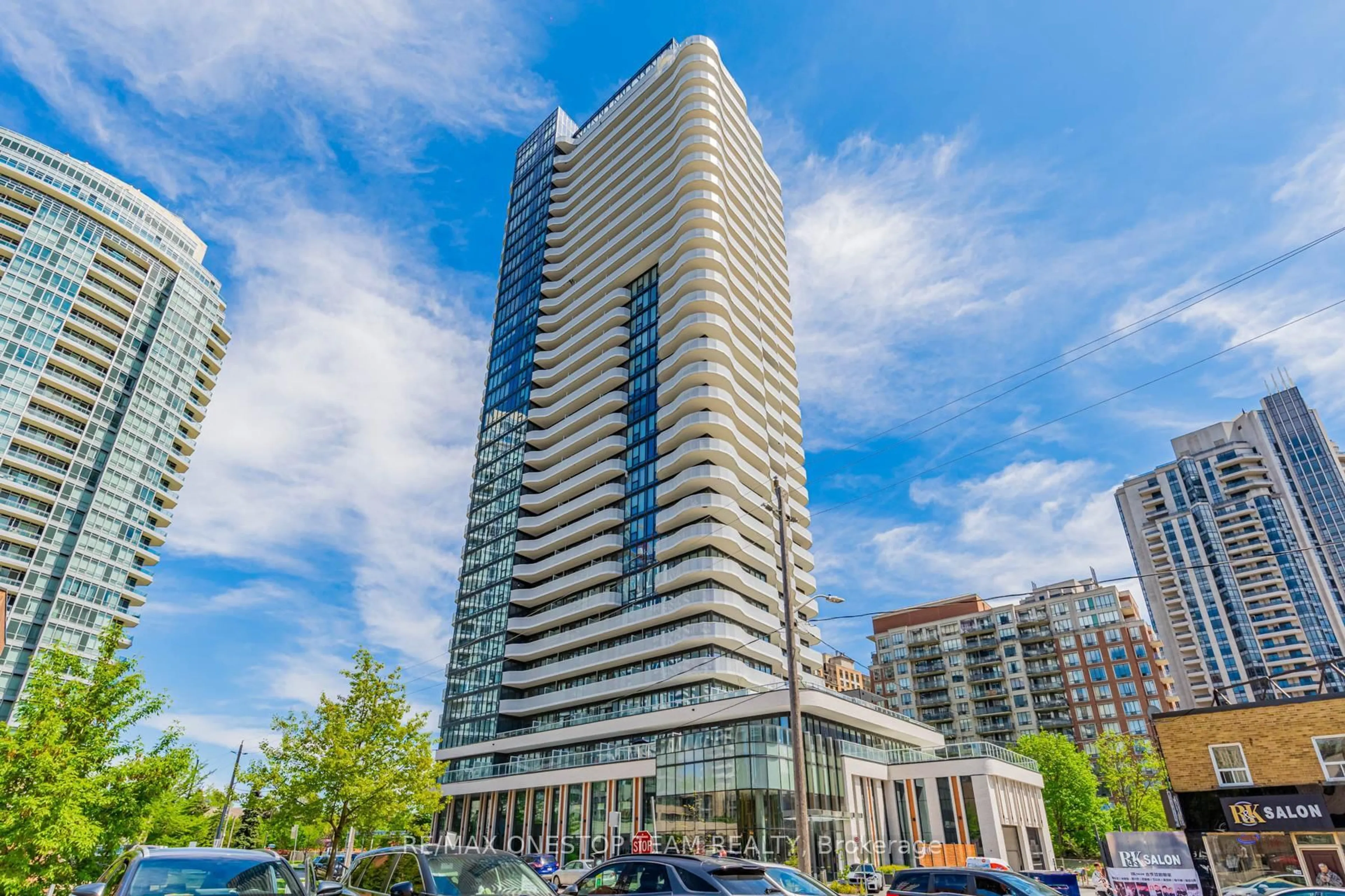 Indoor foyer for 15 Holmes Ave #313, Toronto Ontario M2N 0L4