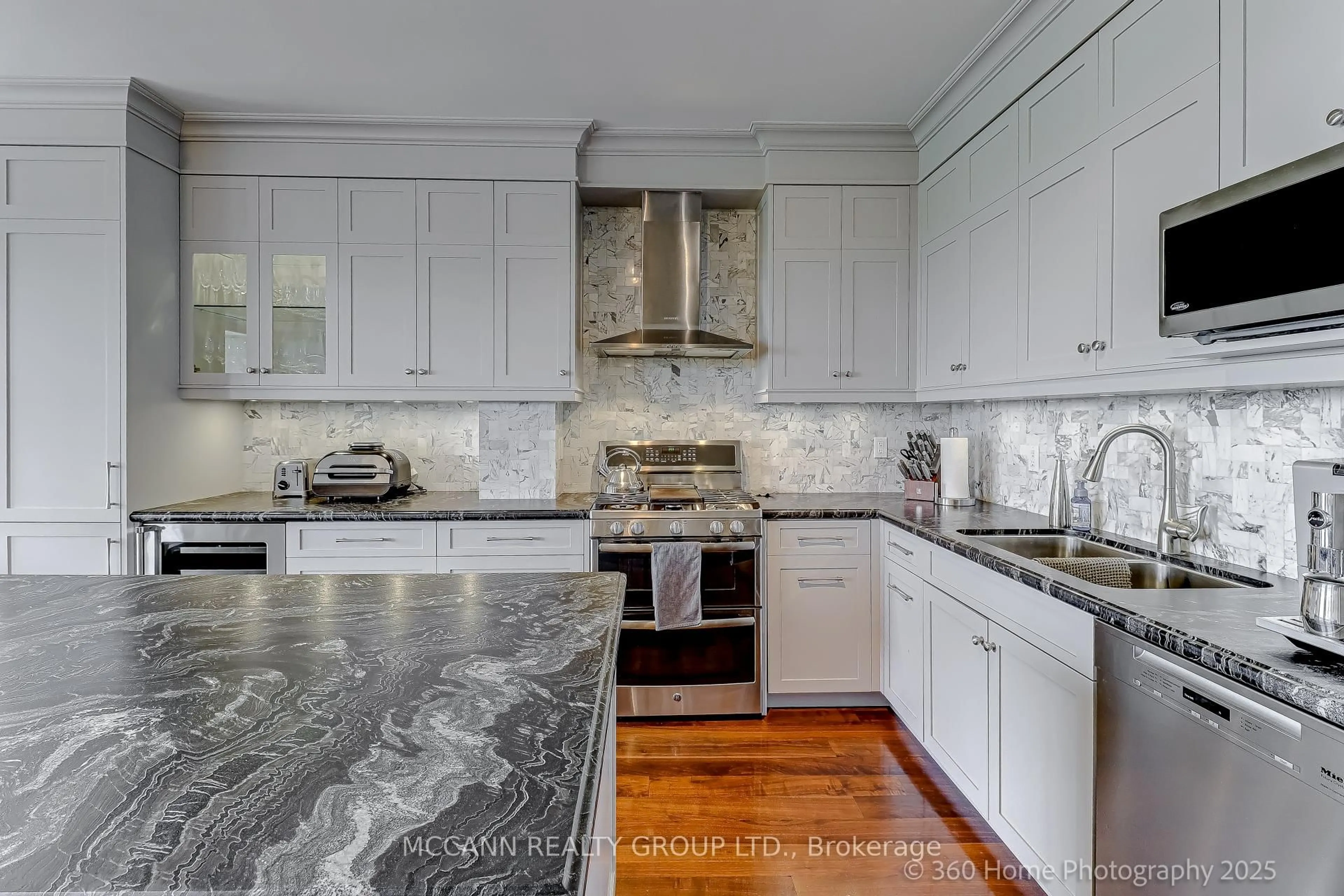 Contemporary kitchen, ceramic/tile floor for 99 Avenue Rd #803, Toronto Ontario M5R 2G5