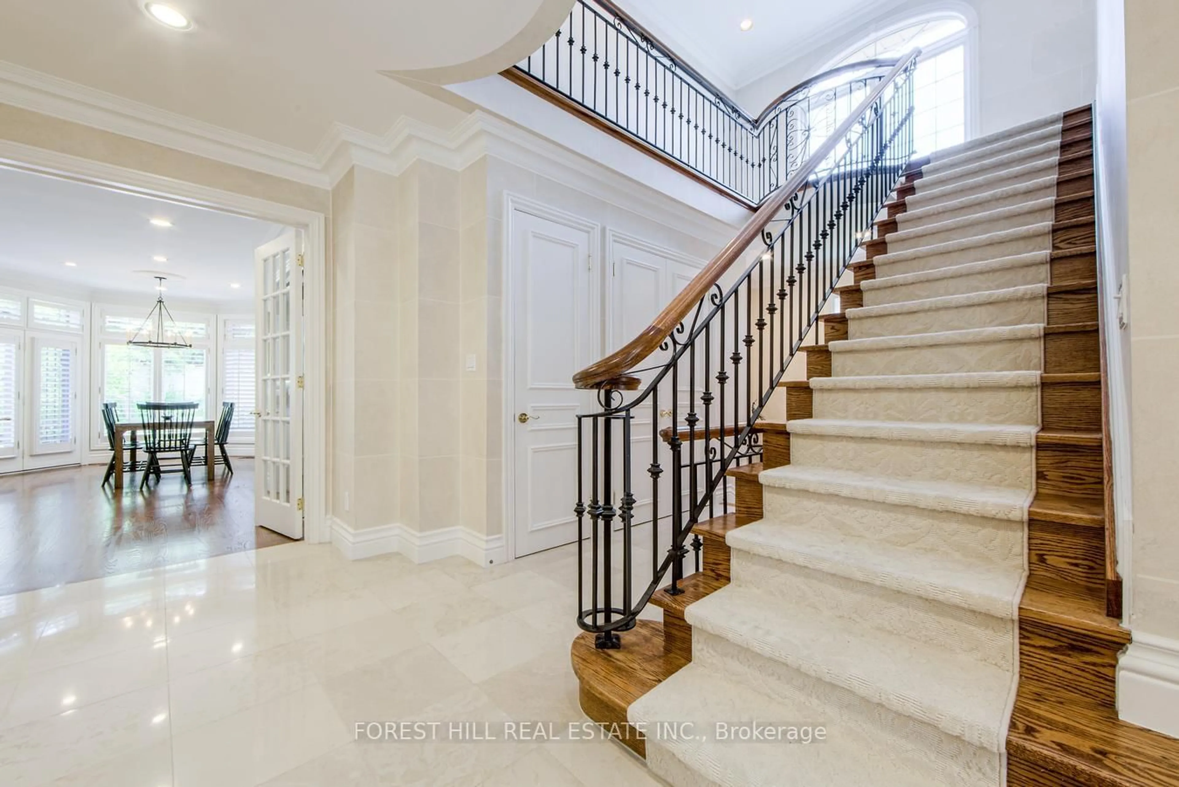 Unknown for 42 Aldershot Cres, Toronto Ontario M2P 1L9