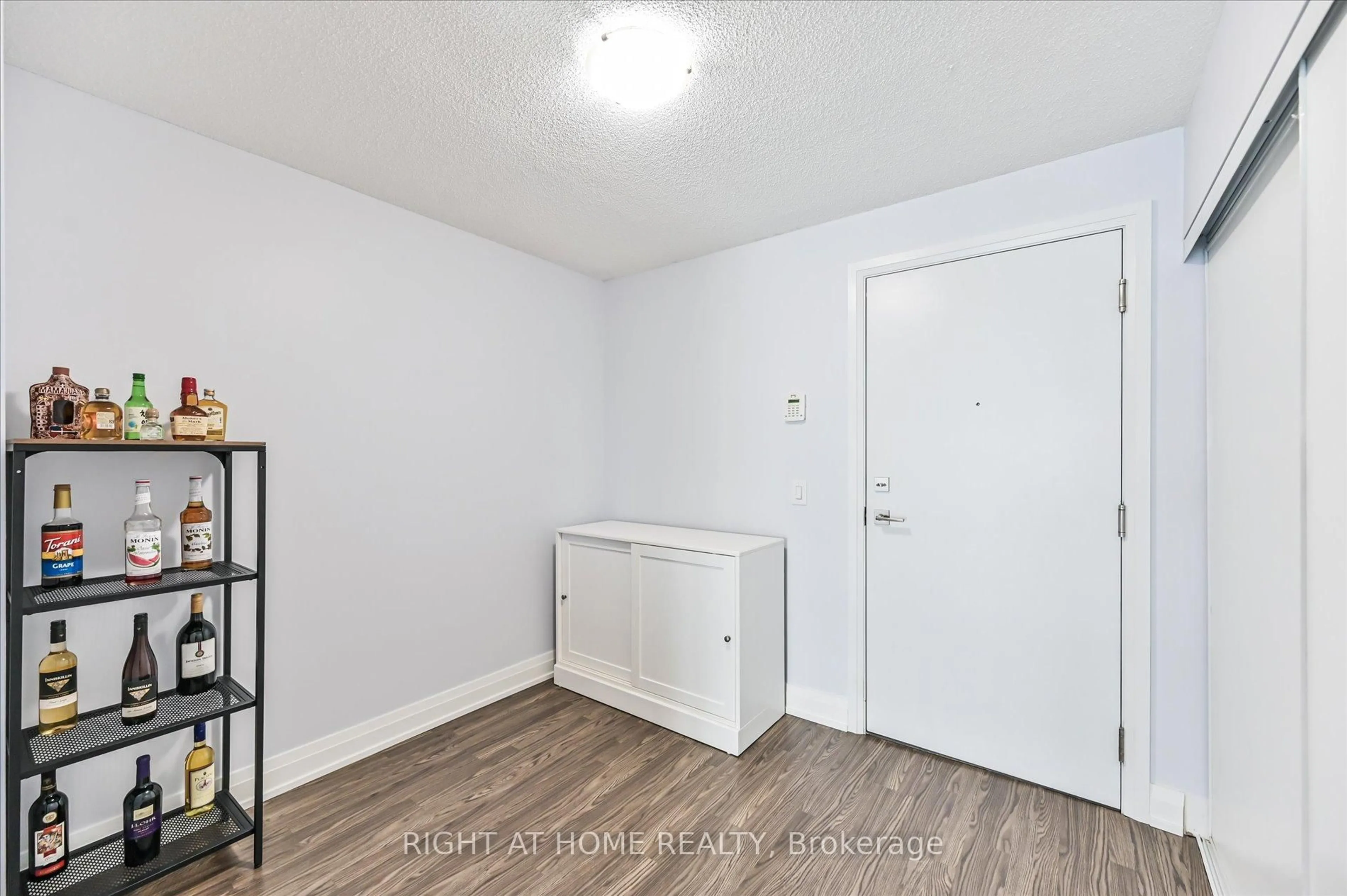 A pic of a room for 565 Wilson Ave #W1001, Toronto Ontario M3H 0C6