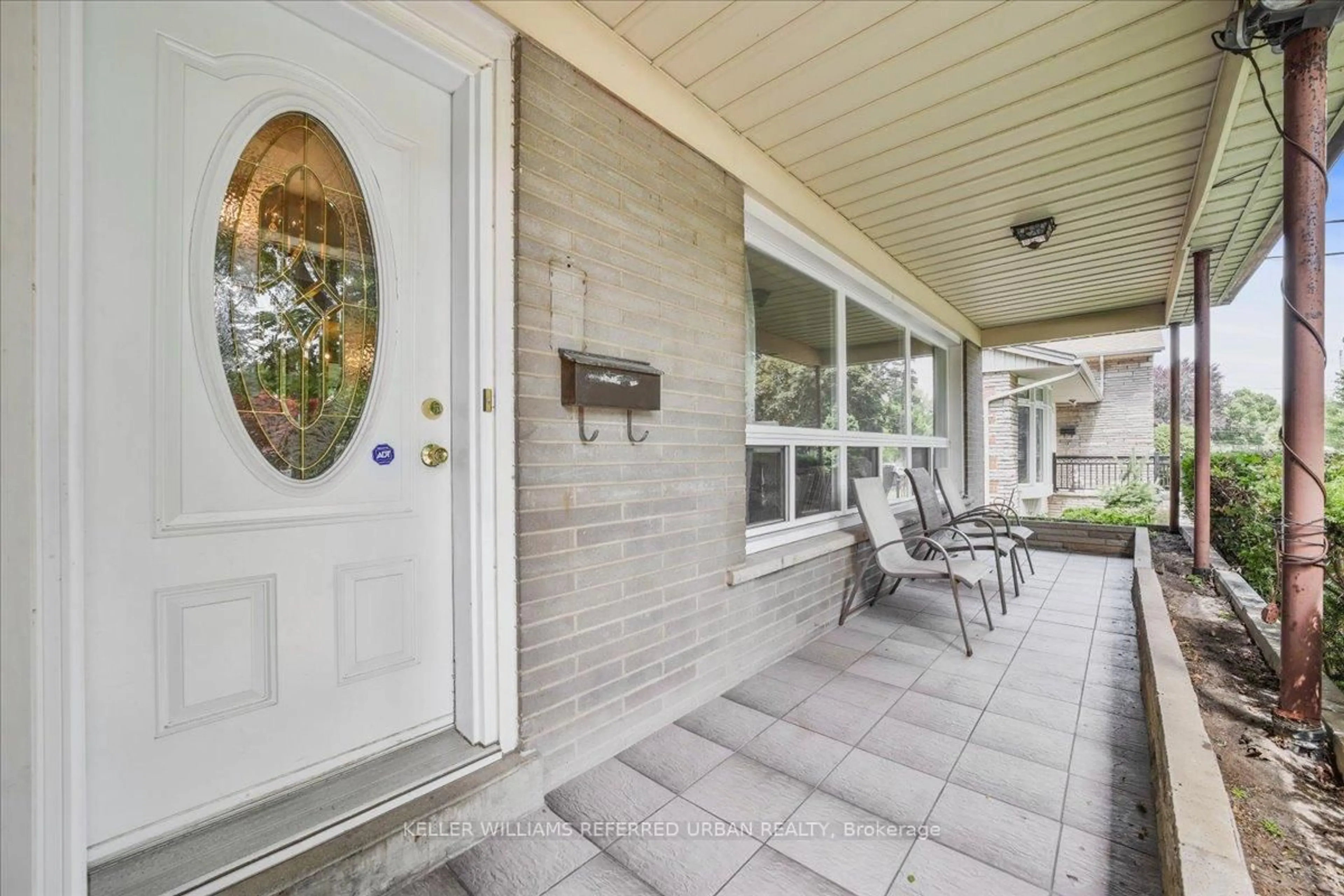 Indoor entryway for 354 Betty Ann Dr, Toronto Ontario M2R 1B3