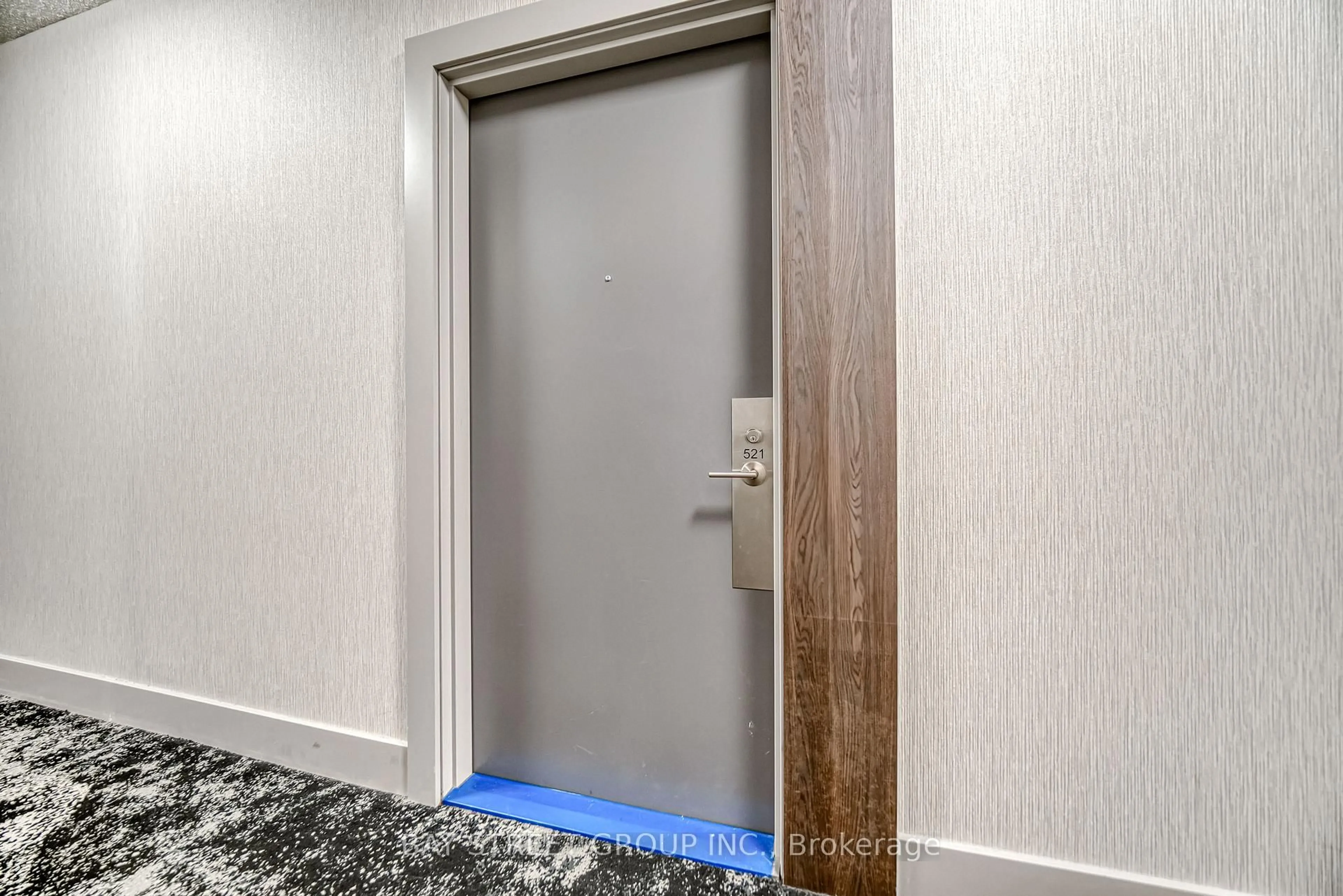Indoor entryway for 36 Forest Manor Rd #521, Toronto Ontario M2J 1M1