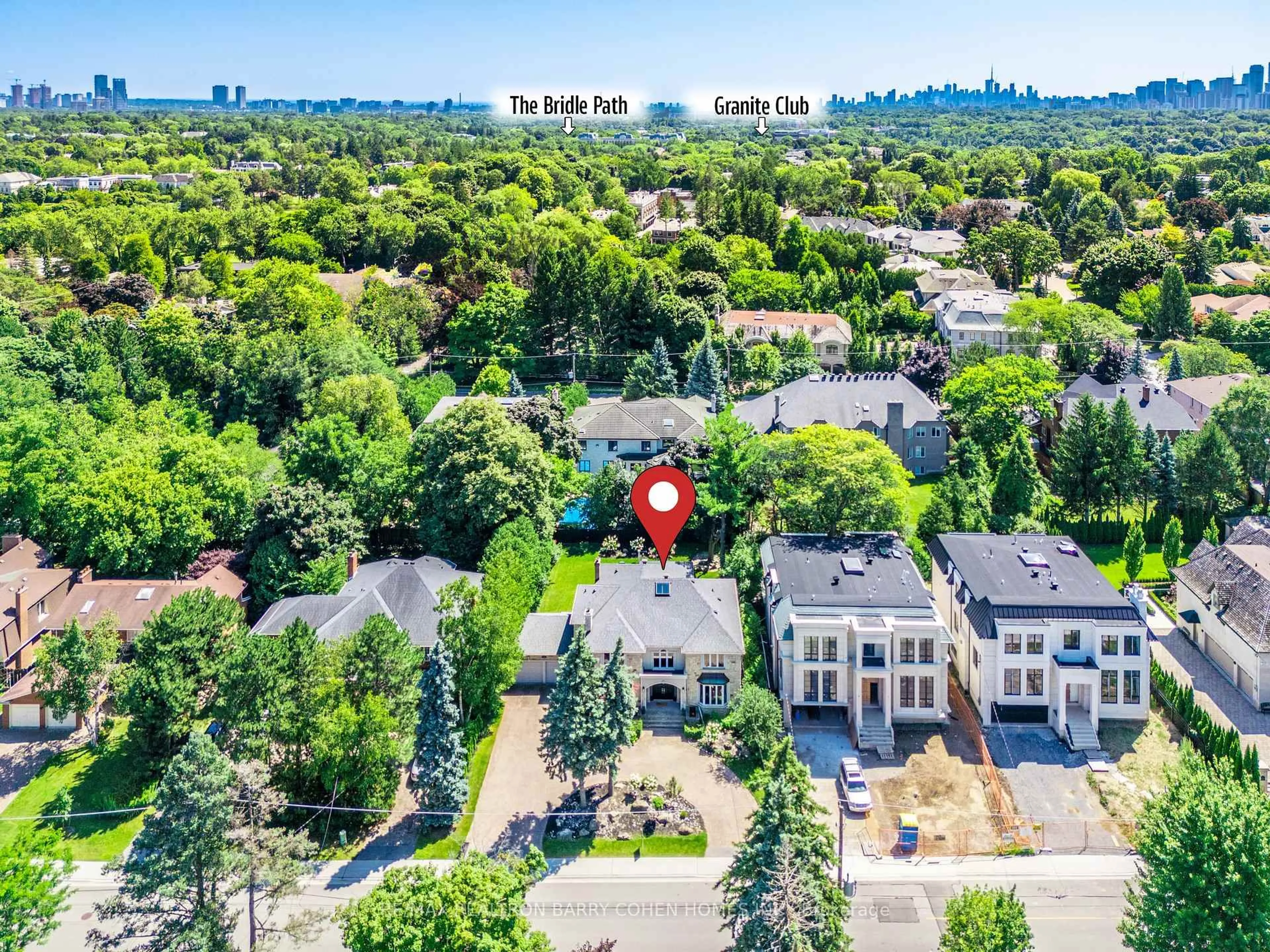 A pic from outside/outdoor area/front of a property/back of a property/a pic from drone, unknown for 151 Highland Cres, Toronto Ontario M2L 1H2