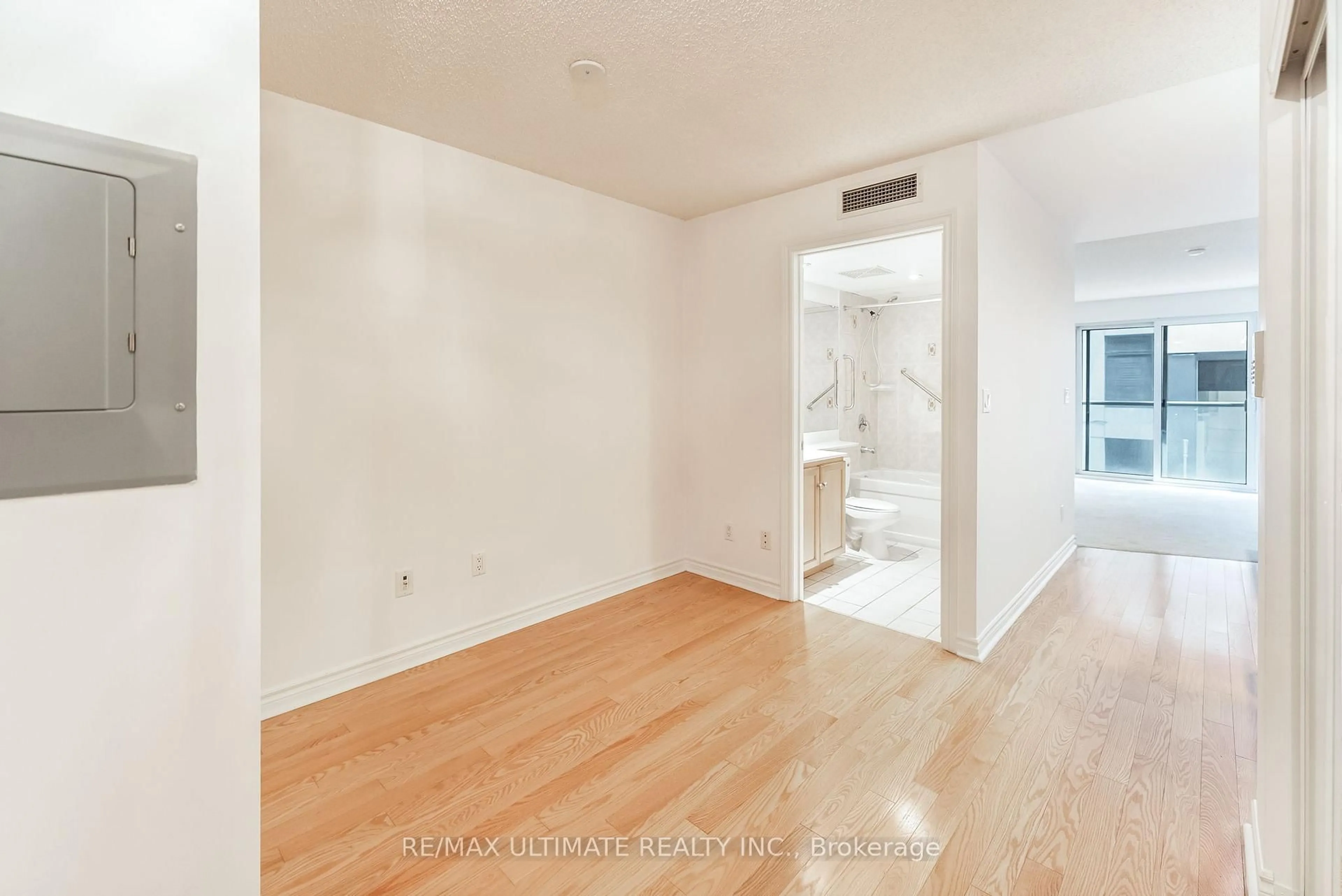 A pic of a room for 270 Wellington St #222, Toronto Ontario M5V 3P5