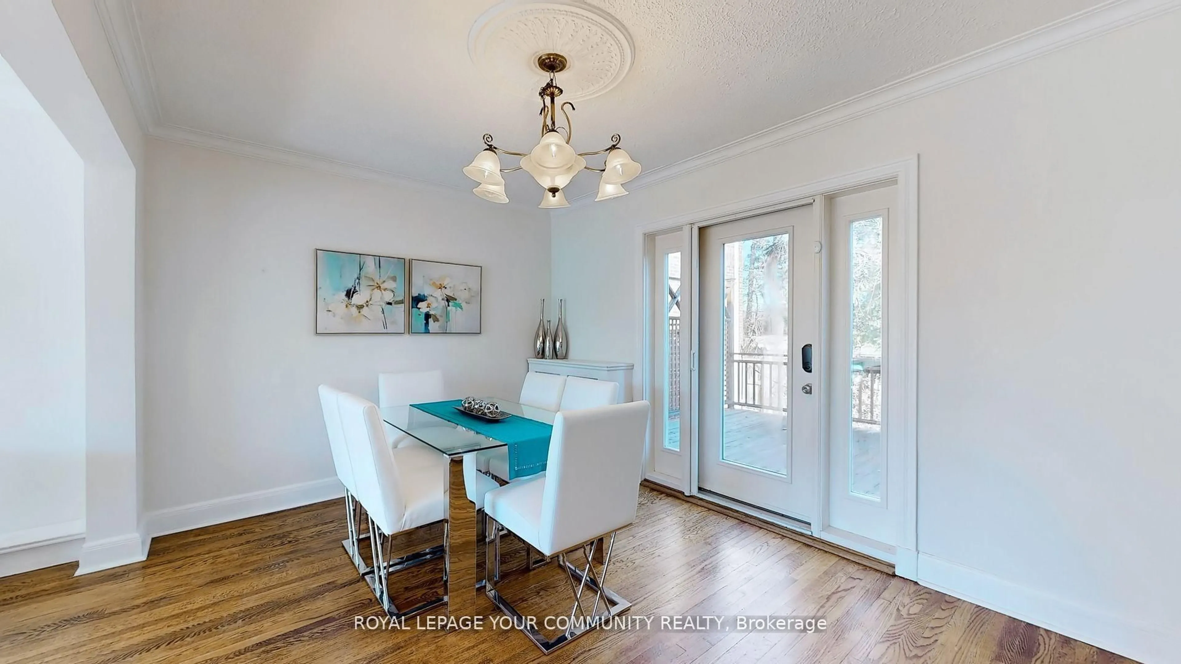 Dining room, wood/laminate floor for 19 Strathgowan Cres, Toronto Ontario M4N 2Z6