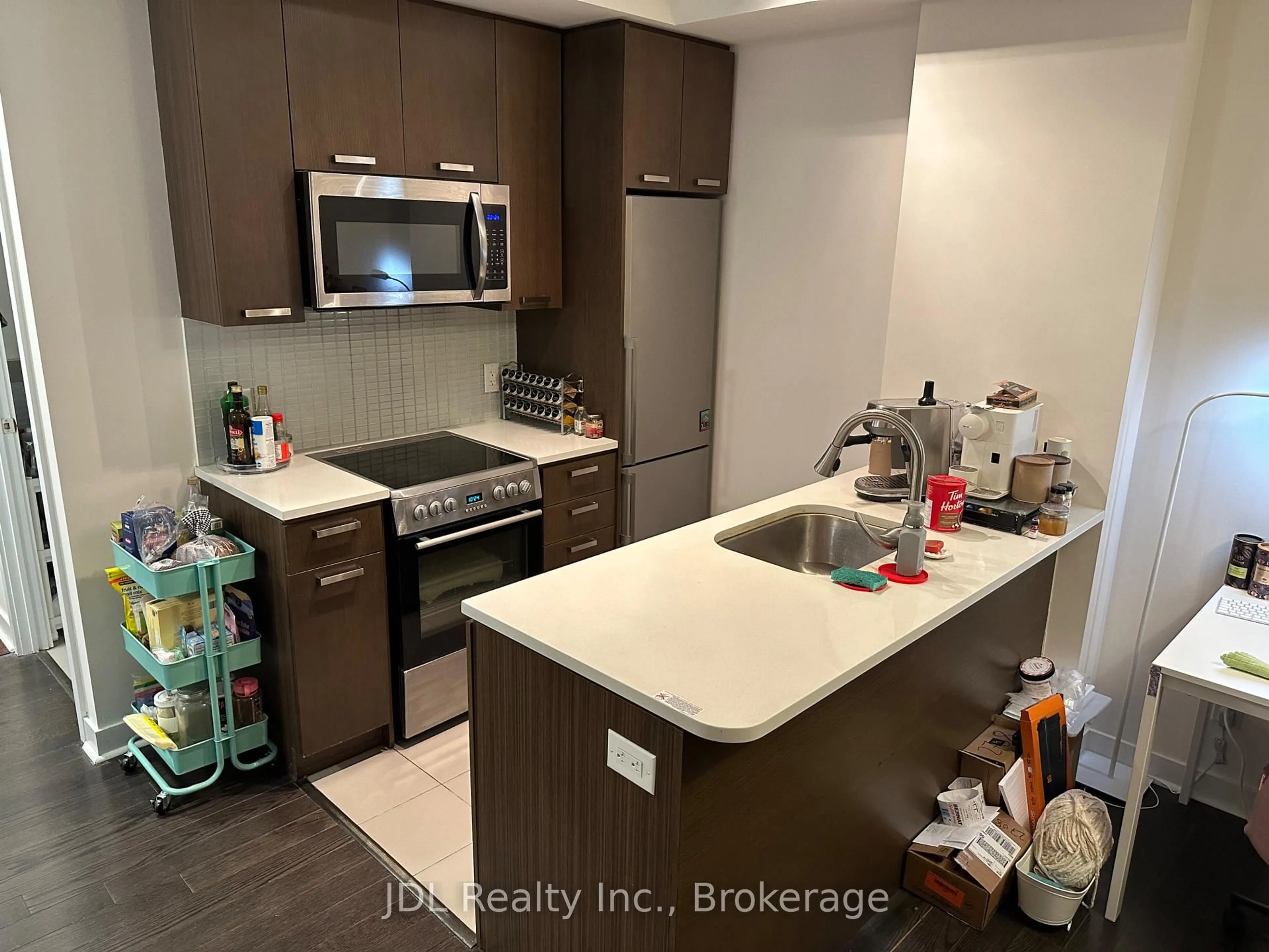 Standard kitchen, unknown for 295 Adelaide St #2708, Toronto Ontario M5V 0L4