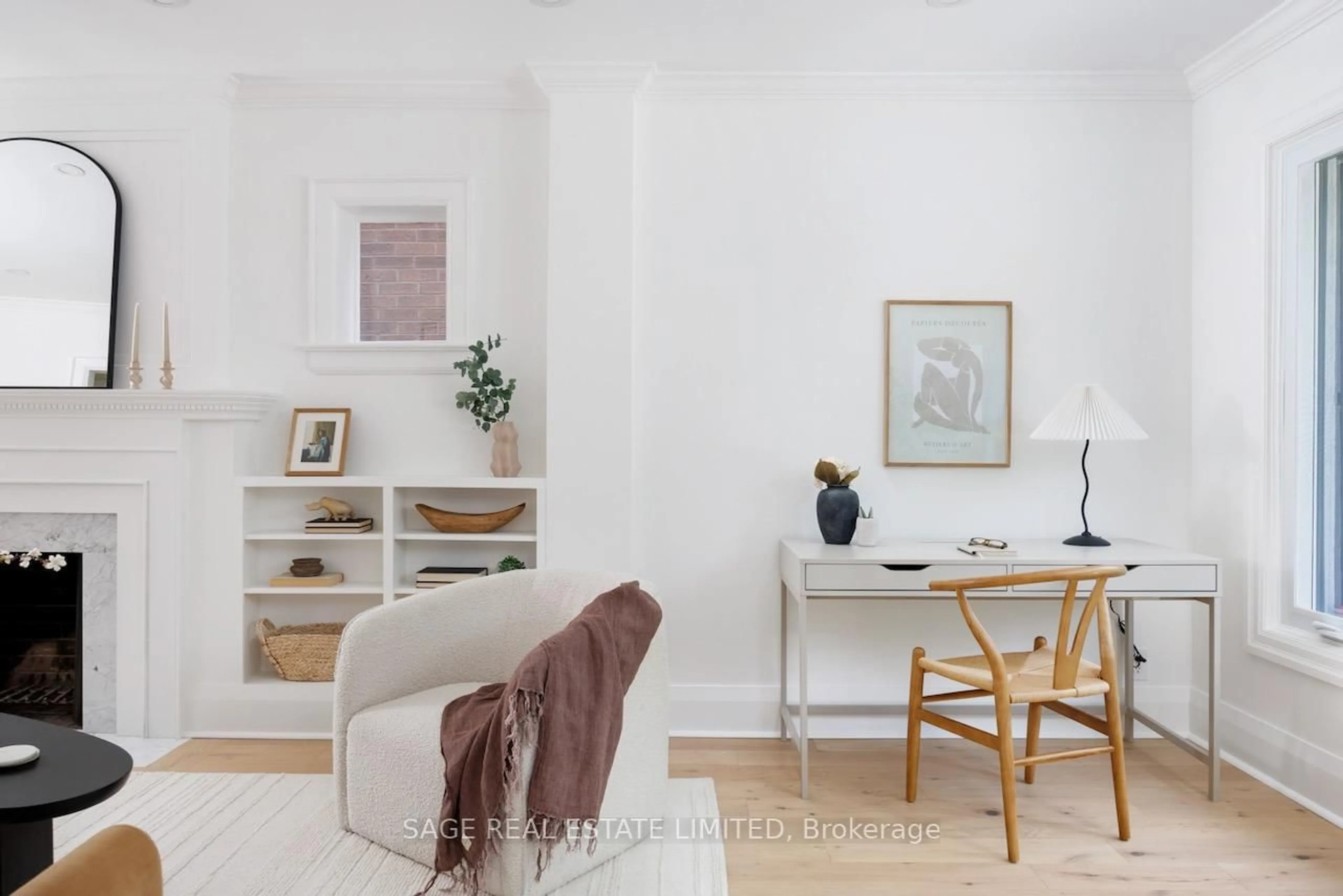 Living room with furniture, wood/laminate floor for 195 Albertus Ave, Toronto Ontario M4R 1J6