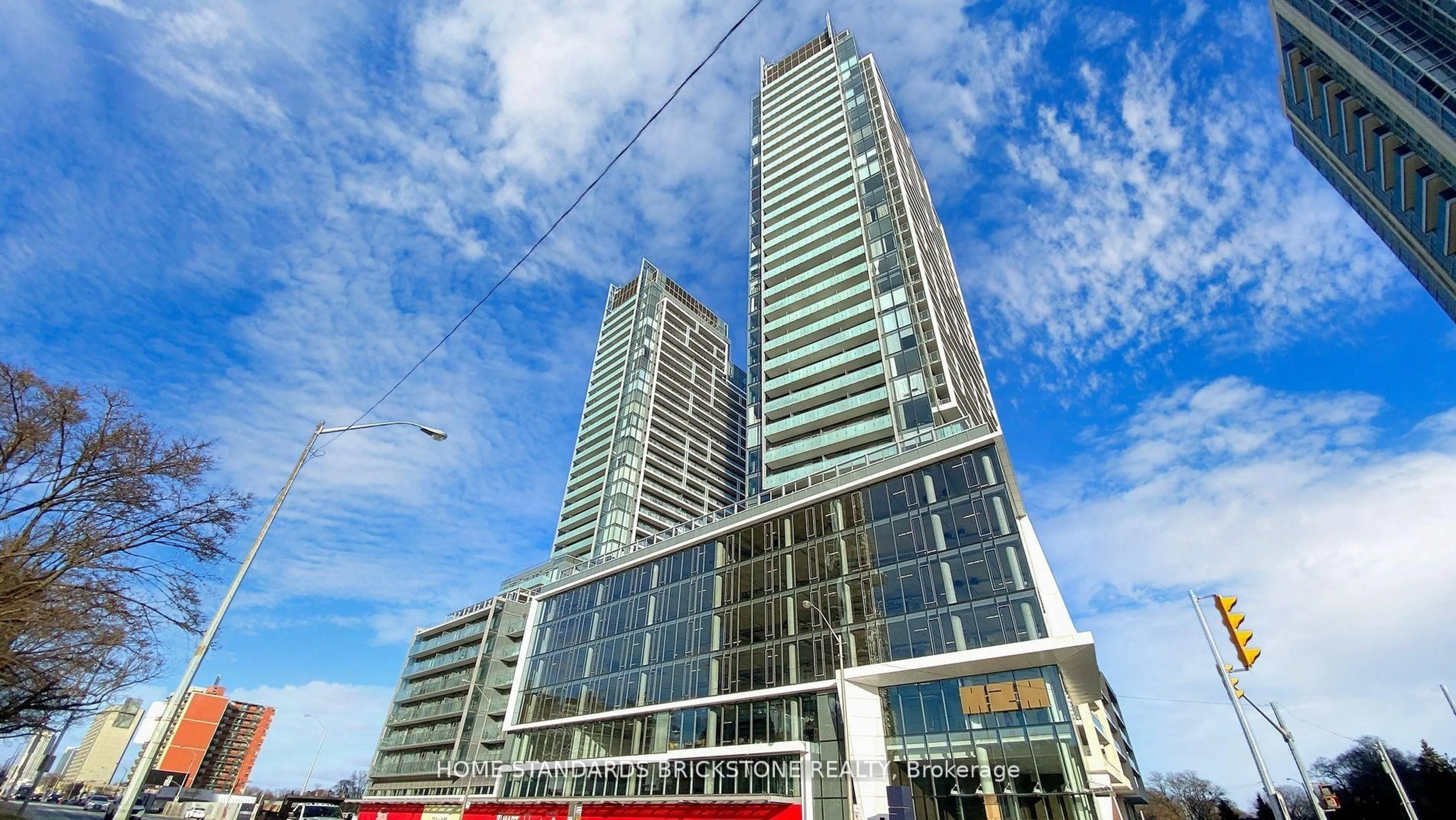 Indoor foyer for 7 Golden Lion Hts #N322, Toronto Ontario M2M 0C1