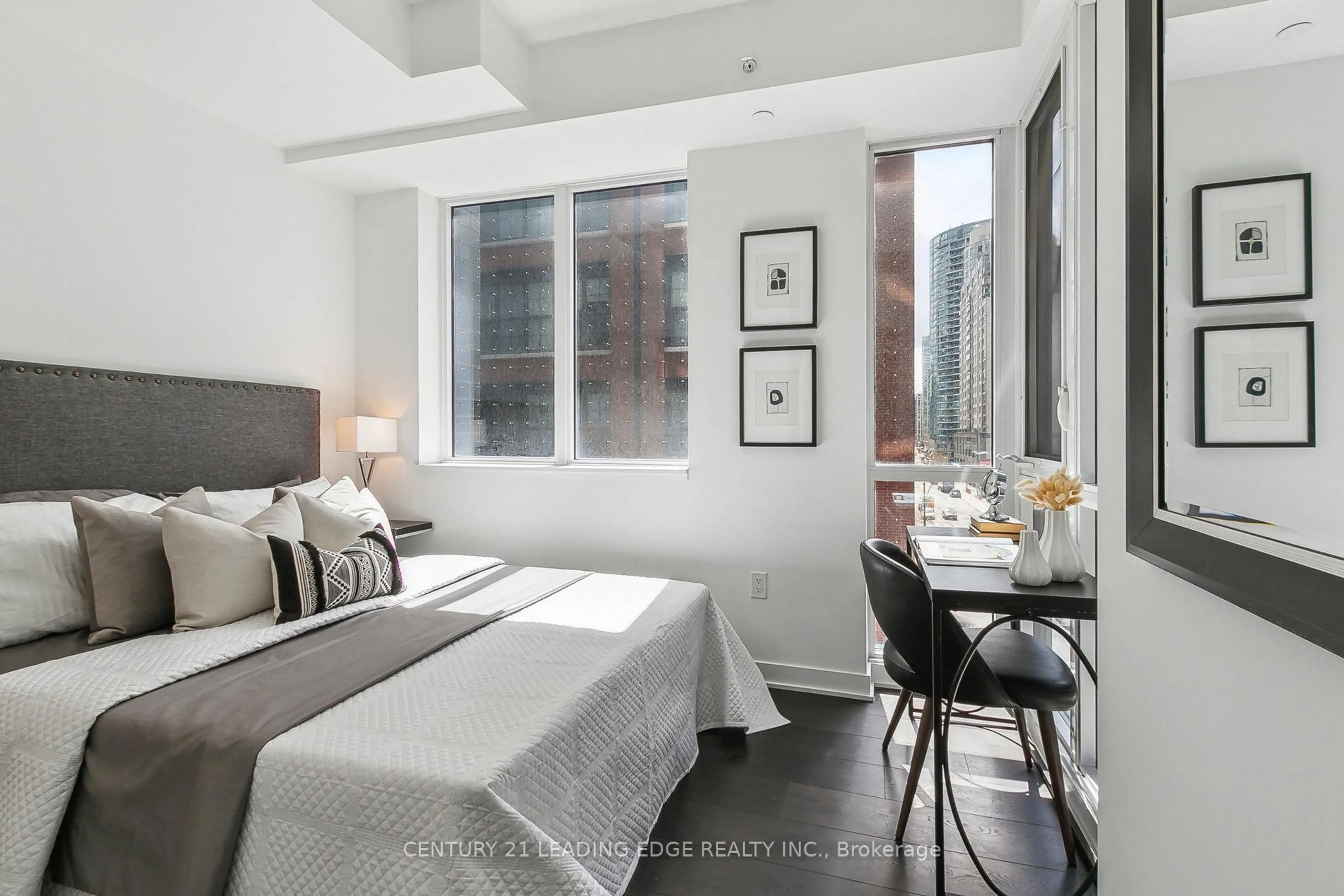 Bedroom with bed, unknown for 115 Blue Jays Way #519, Toronto Ontario M5V 0N4