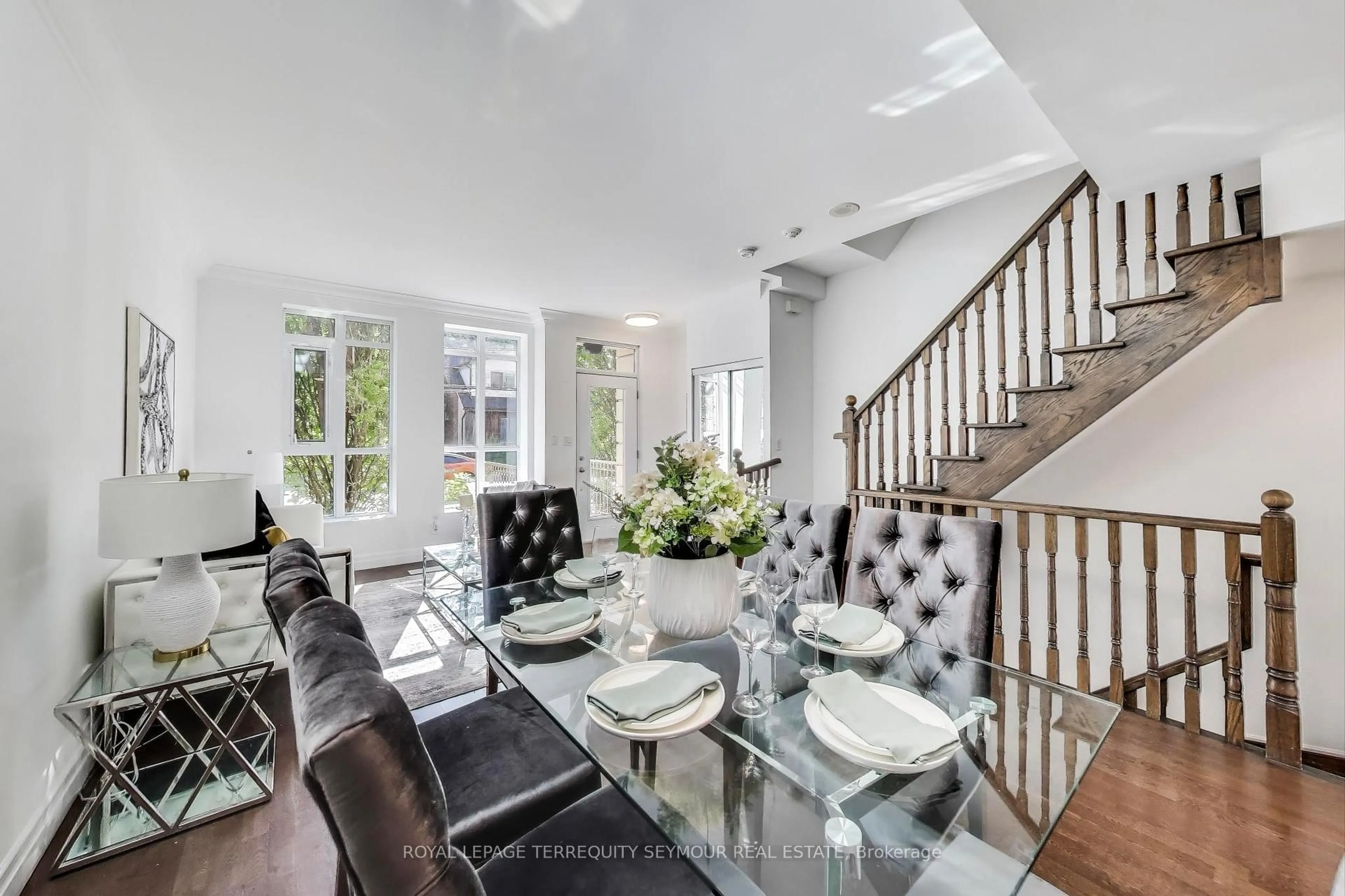 Dining room, unknown for 934 Mount Pleasant Rd, Toronto Ontario M4P 2L6