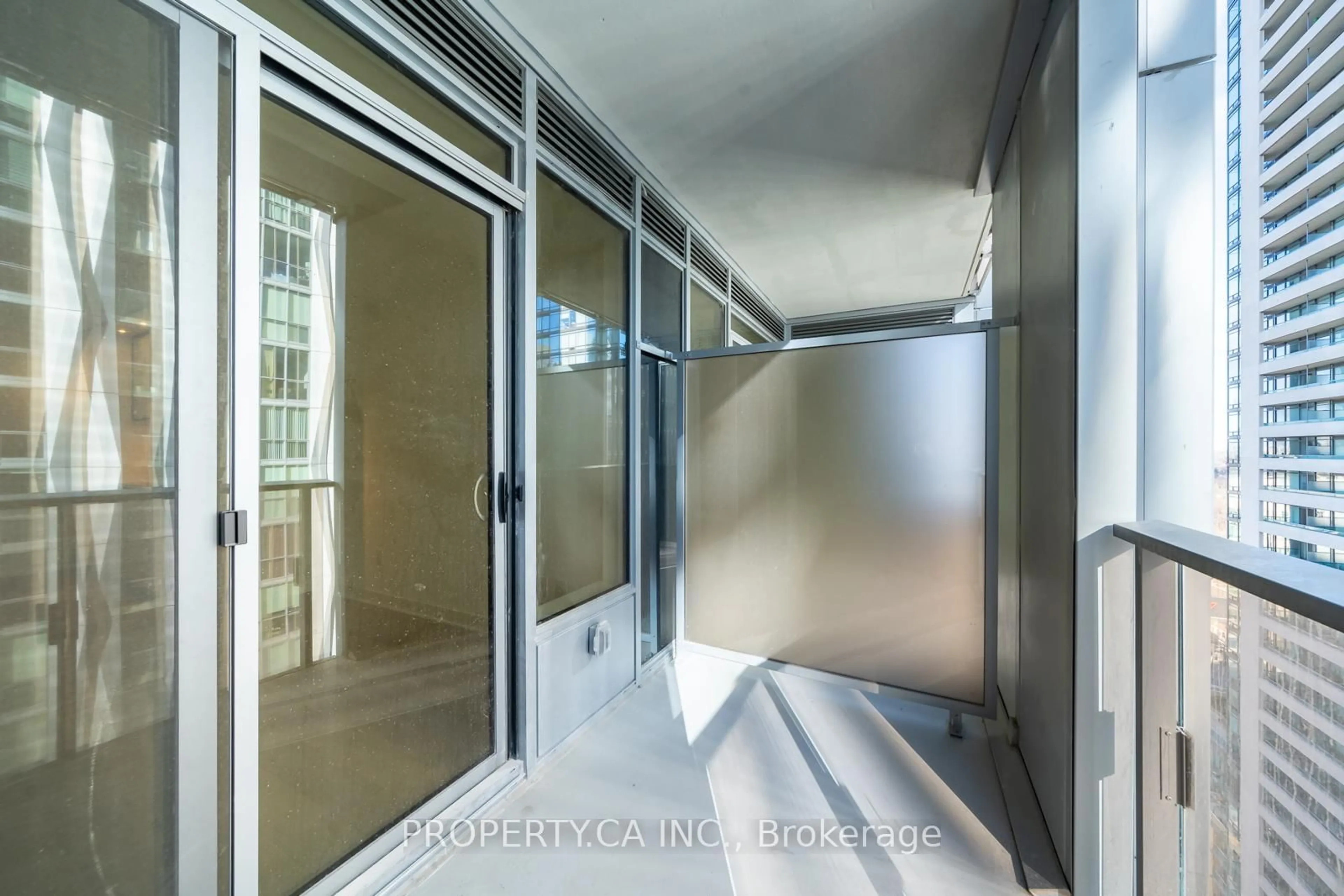 Indoor foyer for 11 Yorkville Ave #1608, Toronto Ontario M4W 1L2