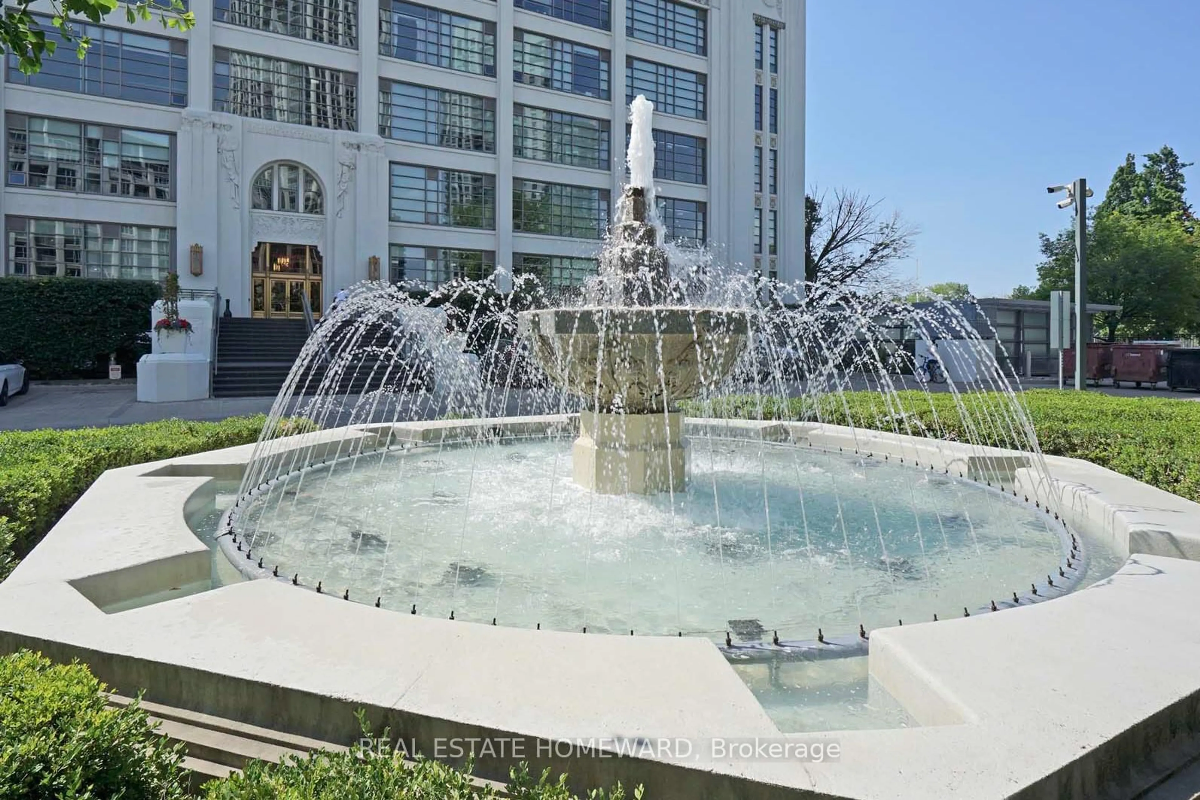 Pool for 637 Lake Shore Blvd #1024, Toronto Ontario M5V 3J6