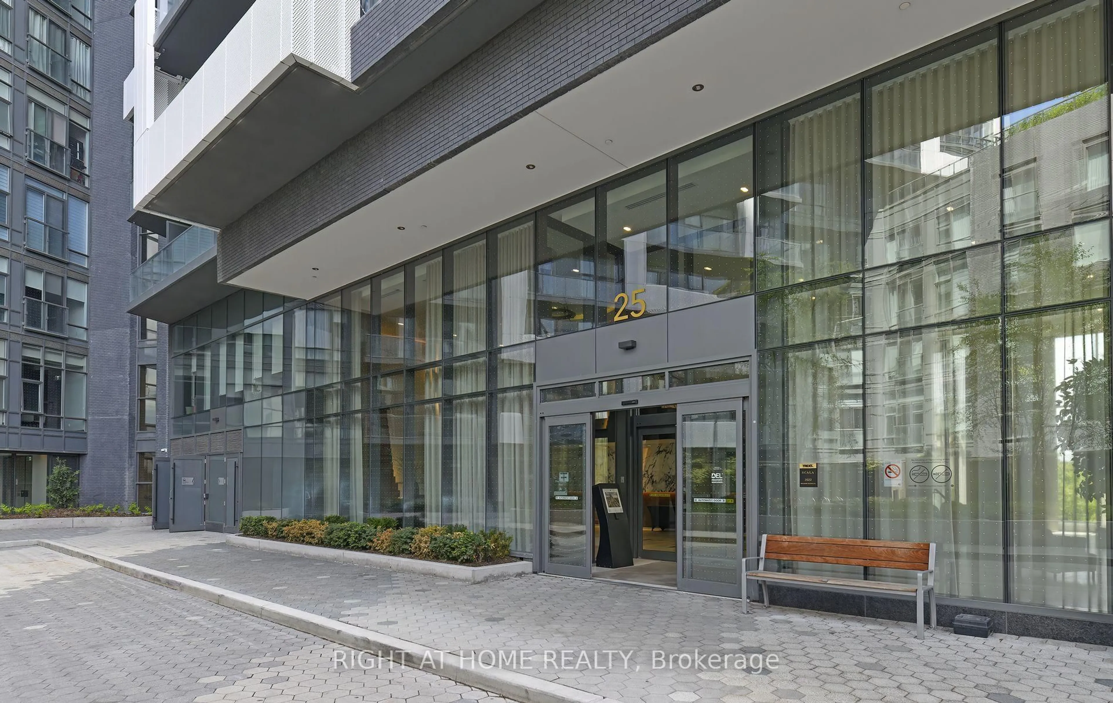 Indoor foyer for 25 Adra Grado Way #244, Toronto Ontario M2J 0H6