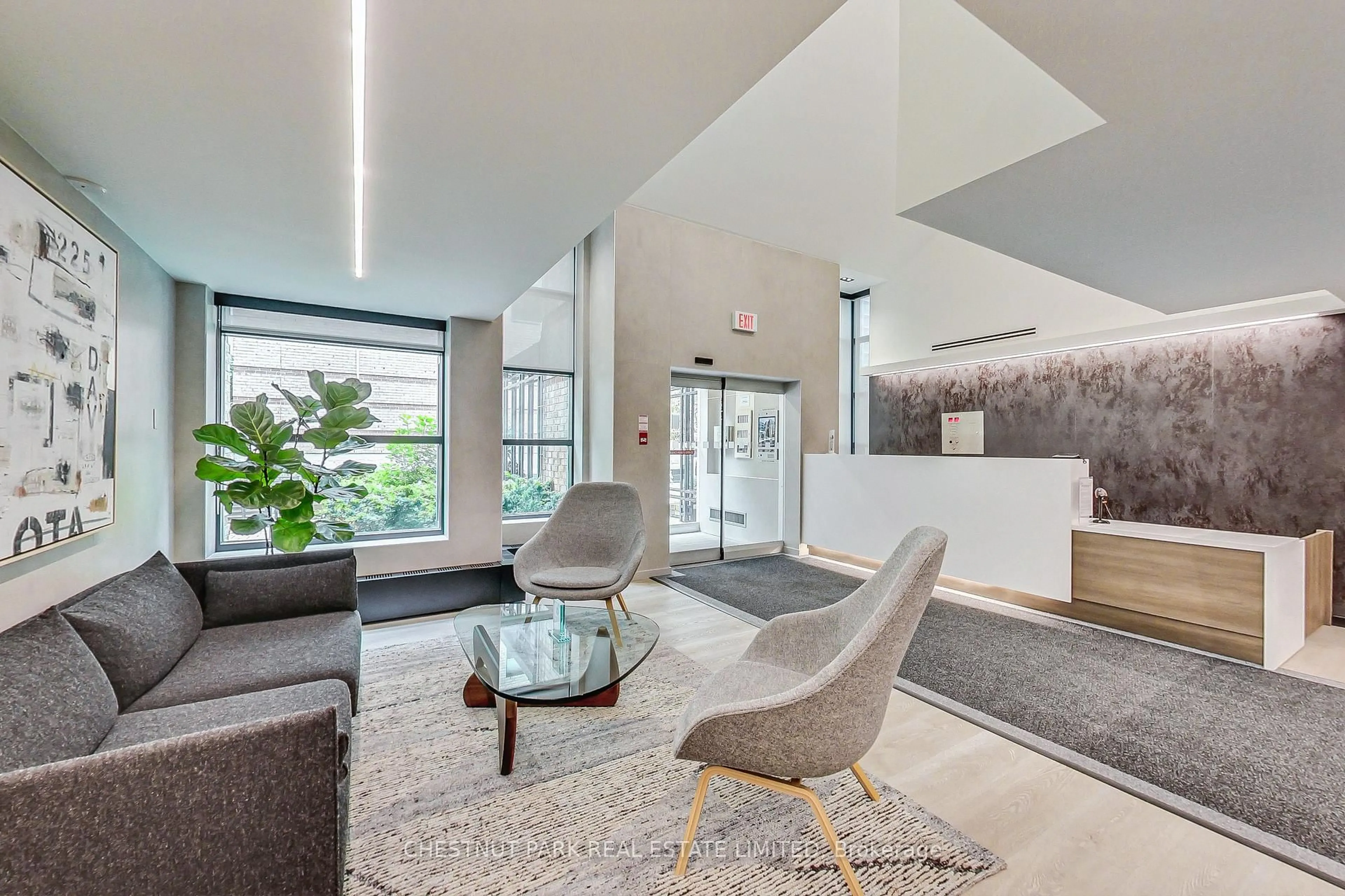 Lobby for 225 Davenport Rd #103, Toronto Ontario M5R 3R2