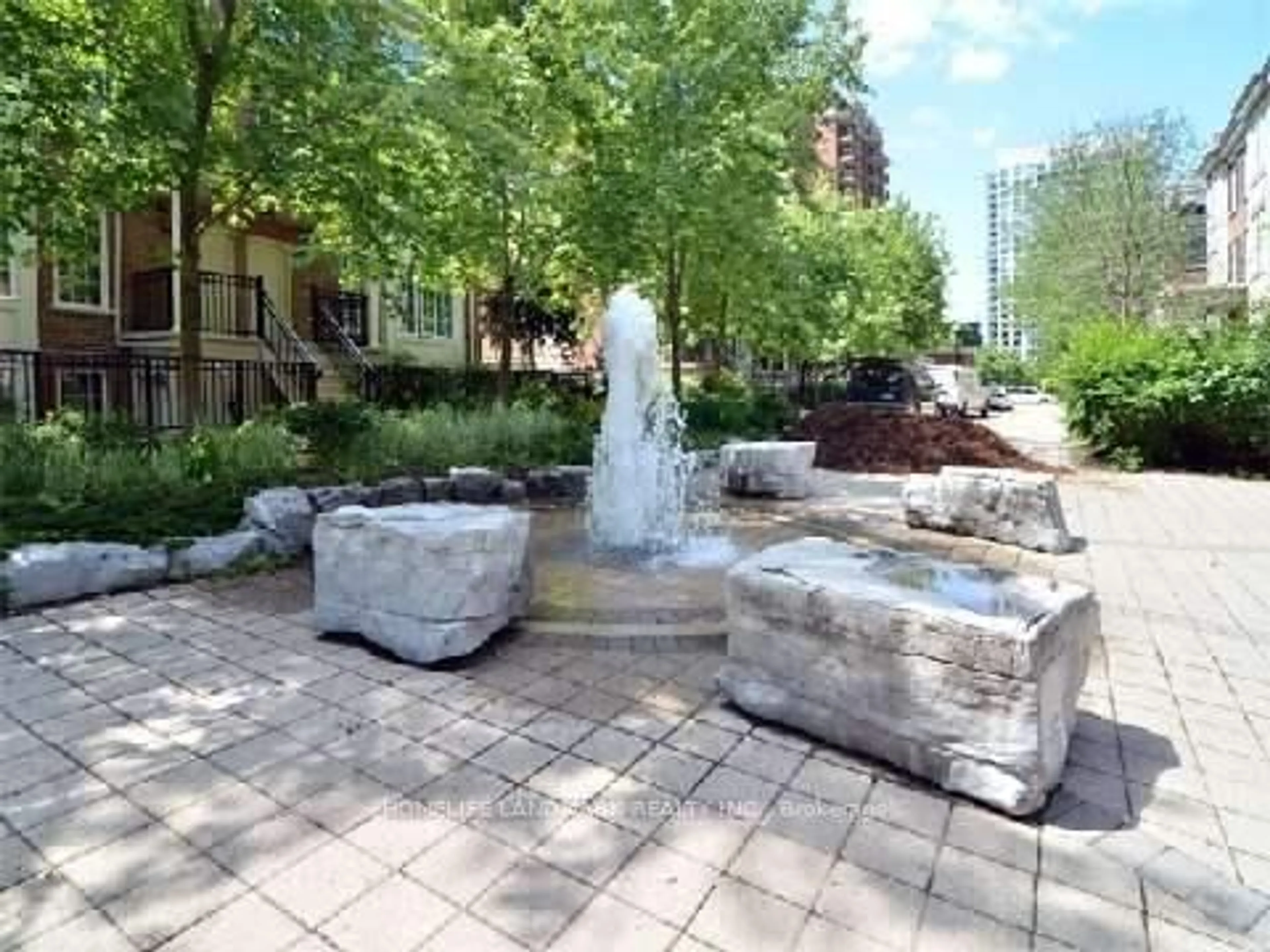 Patio, street for 5 Everson Dr #1549, Toronto Ontario M2N 7C3
