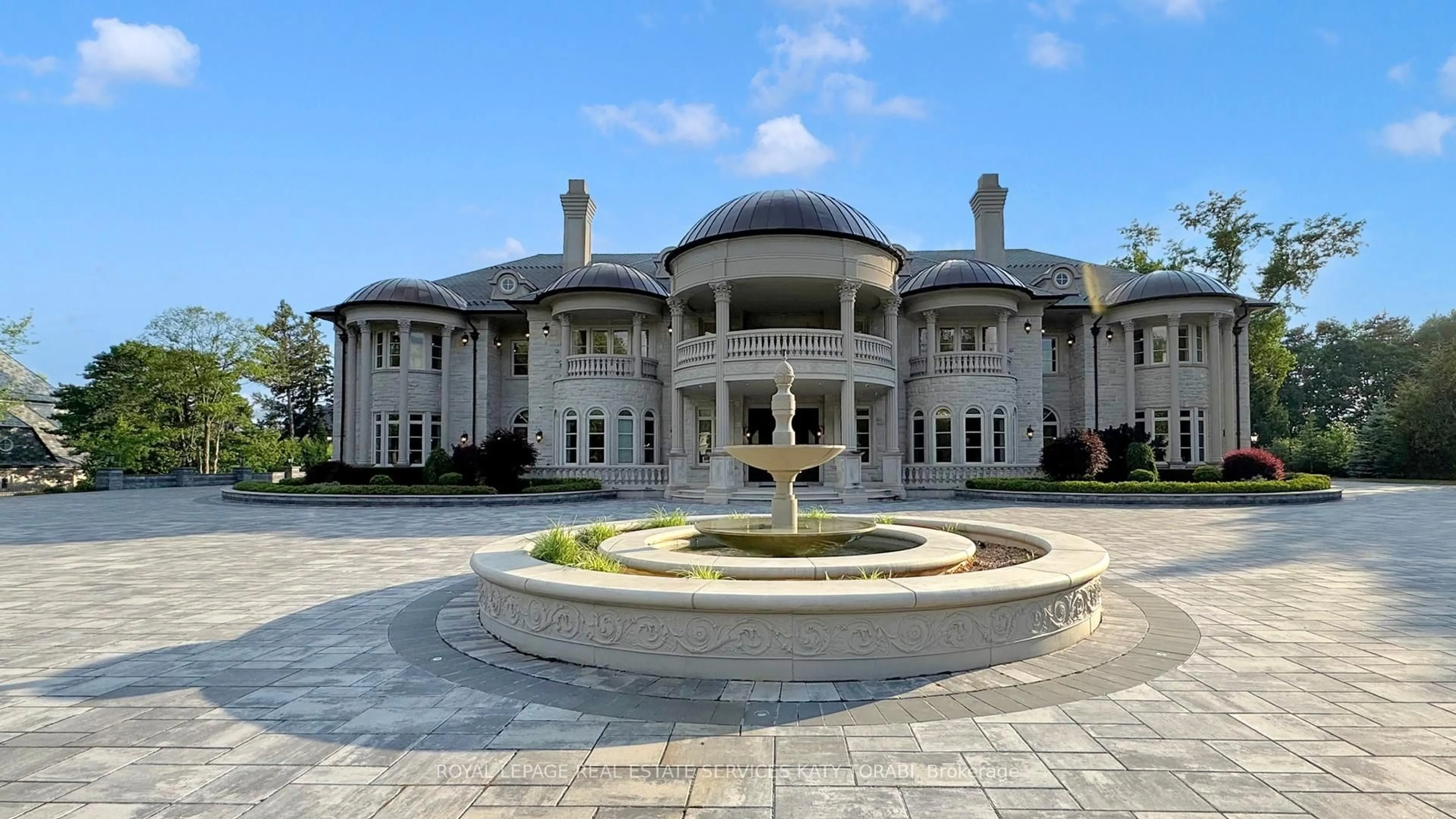 Patio, building for 8 High Point Rd, Toronto Ontario M3B 2A4