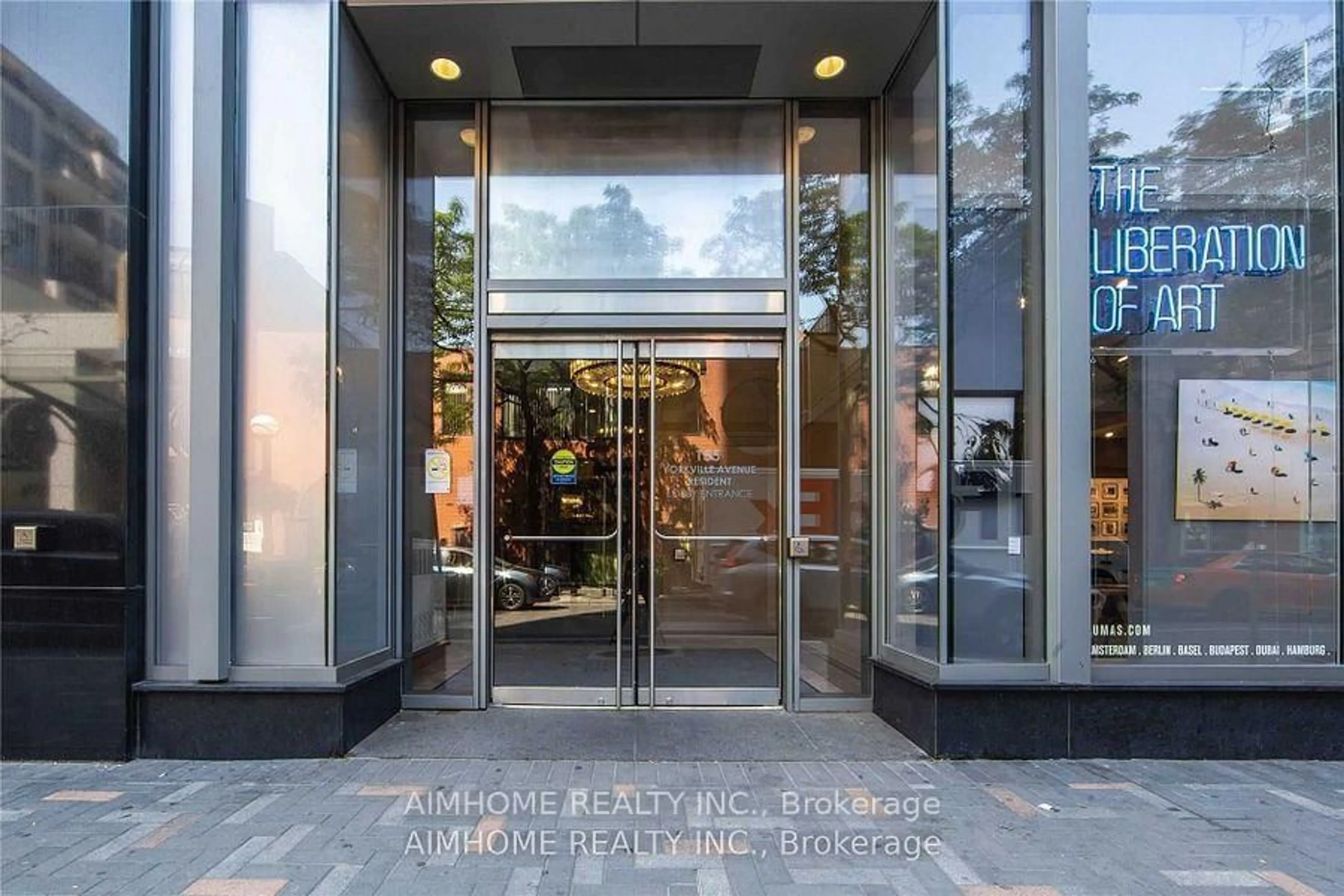 Indoor foyer for 155 Yorkville Ave #1015, Toronto Ontario M5R 1C4