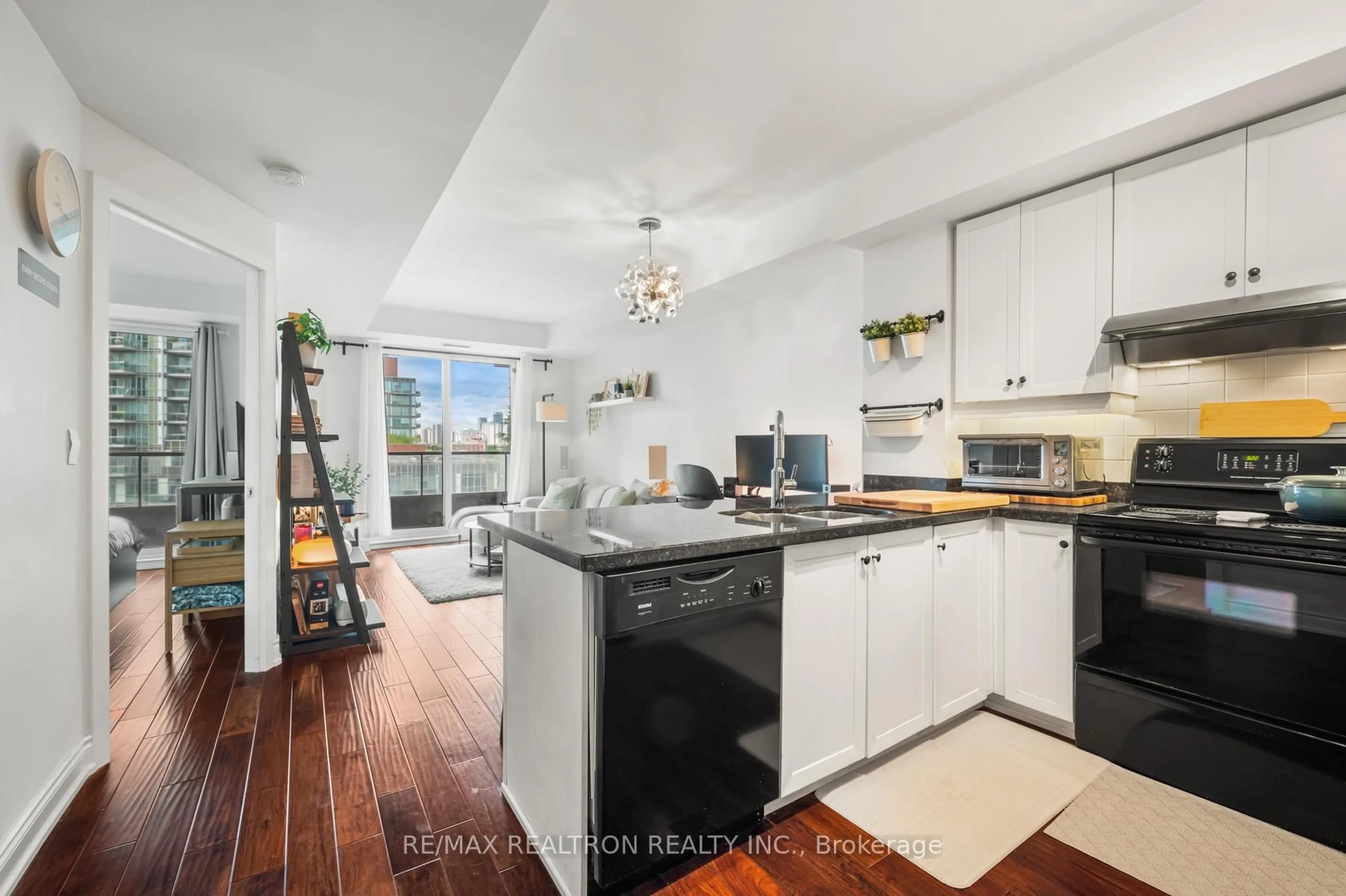 Open concept kitchen, unknown for 168 King St #1111, Toronto Ontario M5A 4S4
