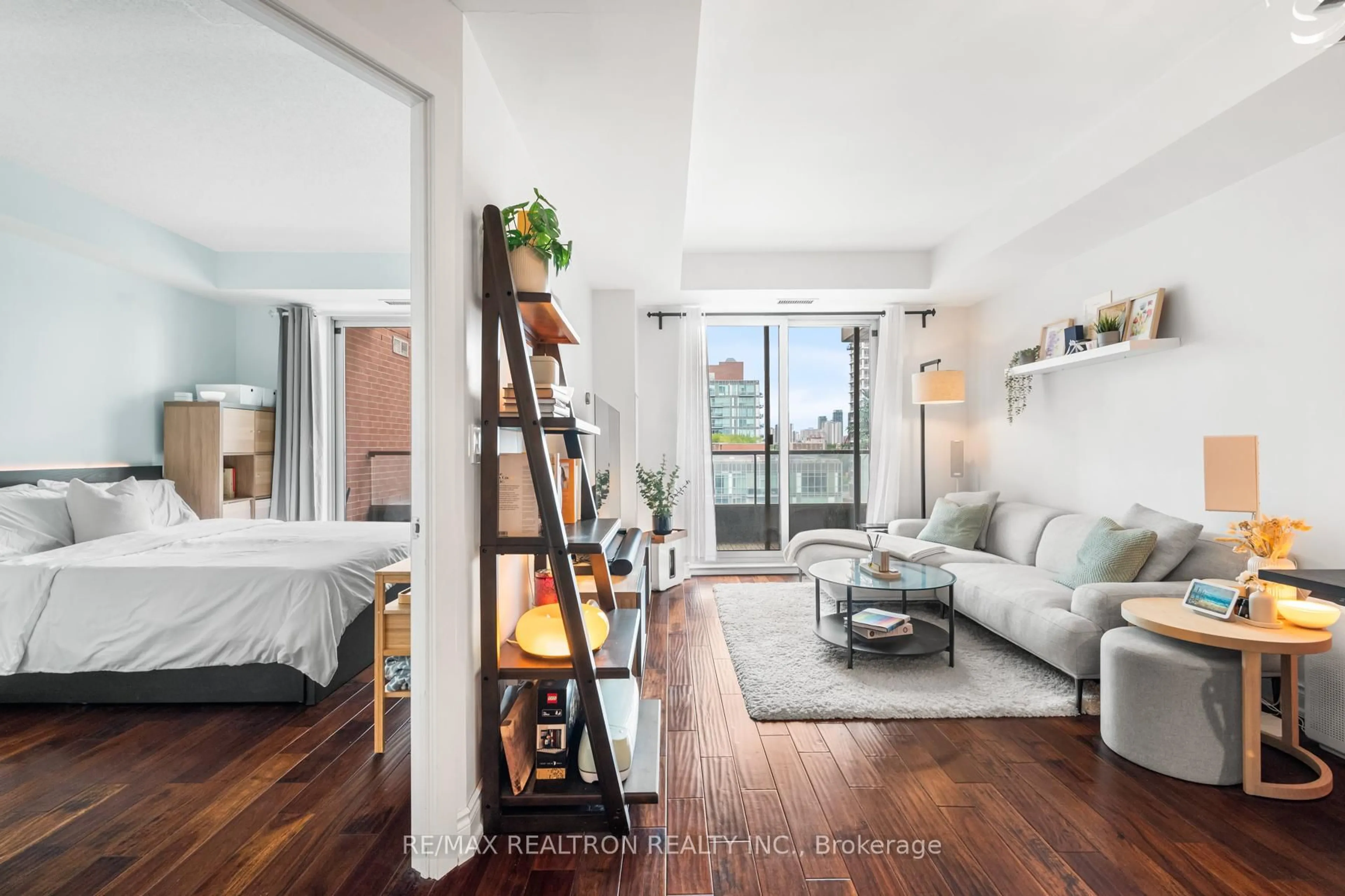 Living room with furniture, unknown for 168 King St #1111, Toronto Ontario M5A 4S4