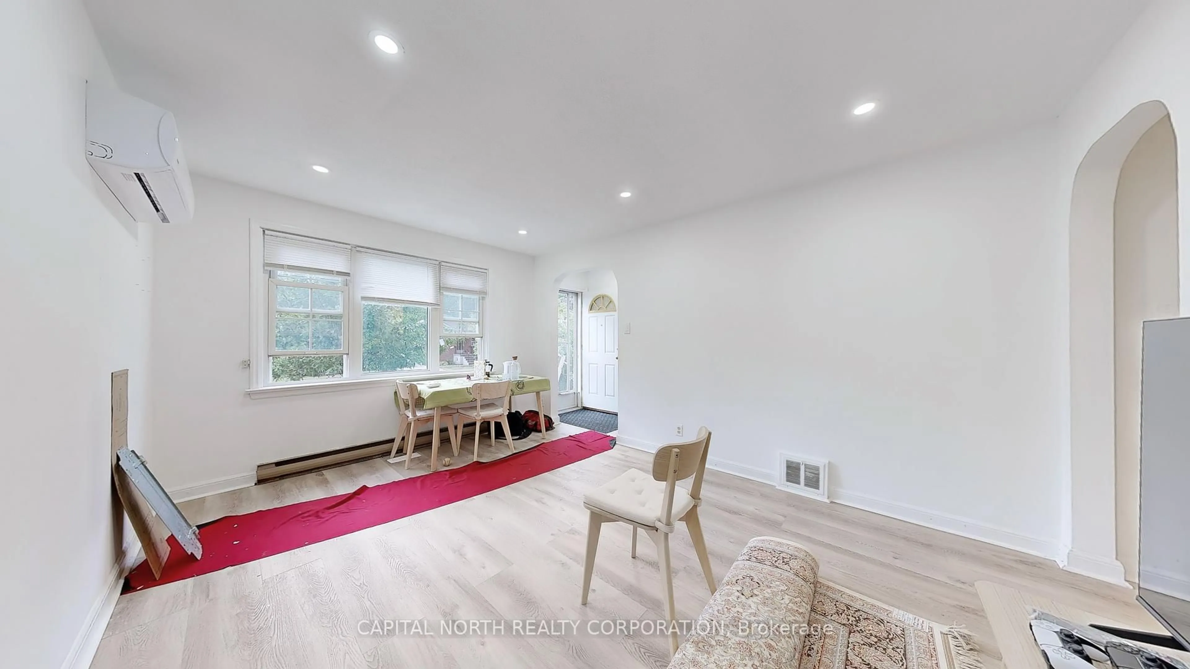 Unknown for 221 Patricia Ave, Toronto Ontario M2M 1J7