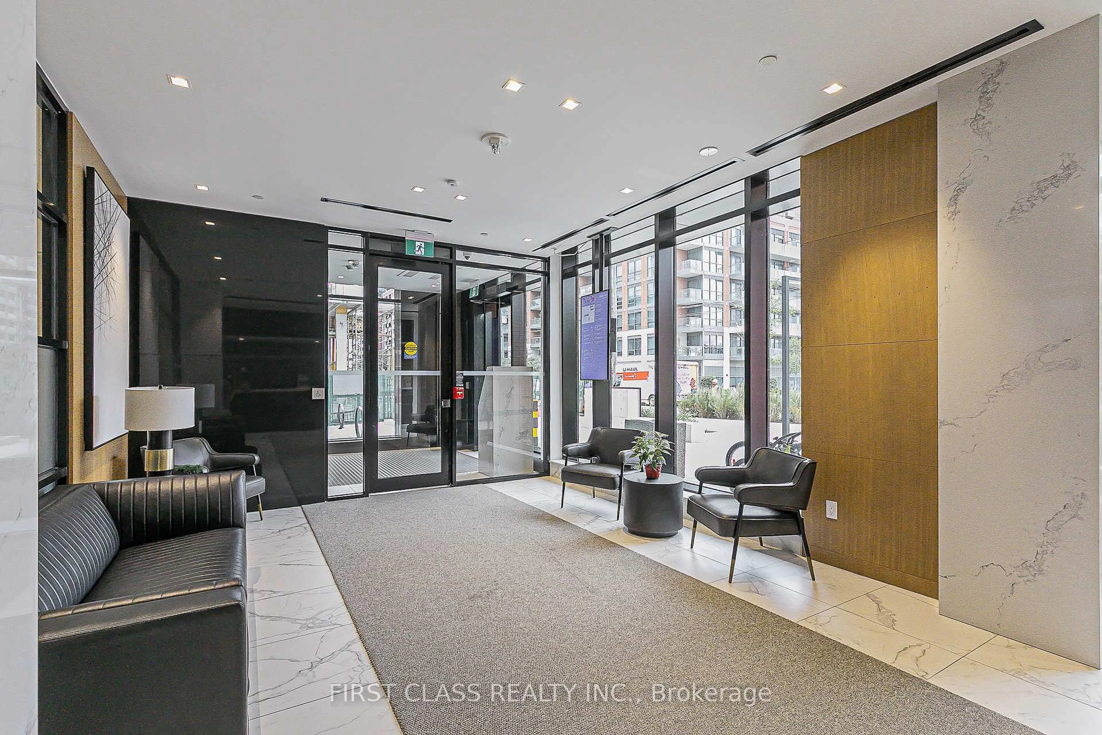 Indoor foyer for 8 Tippett Rd #623, Toronto Ontario M3H 0E7