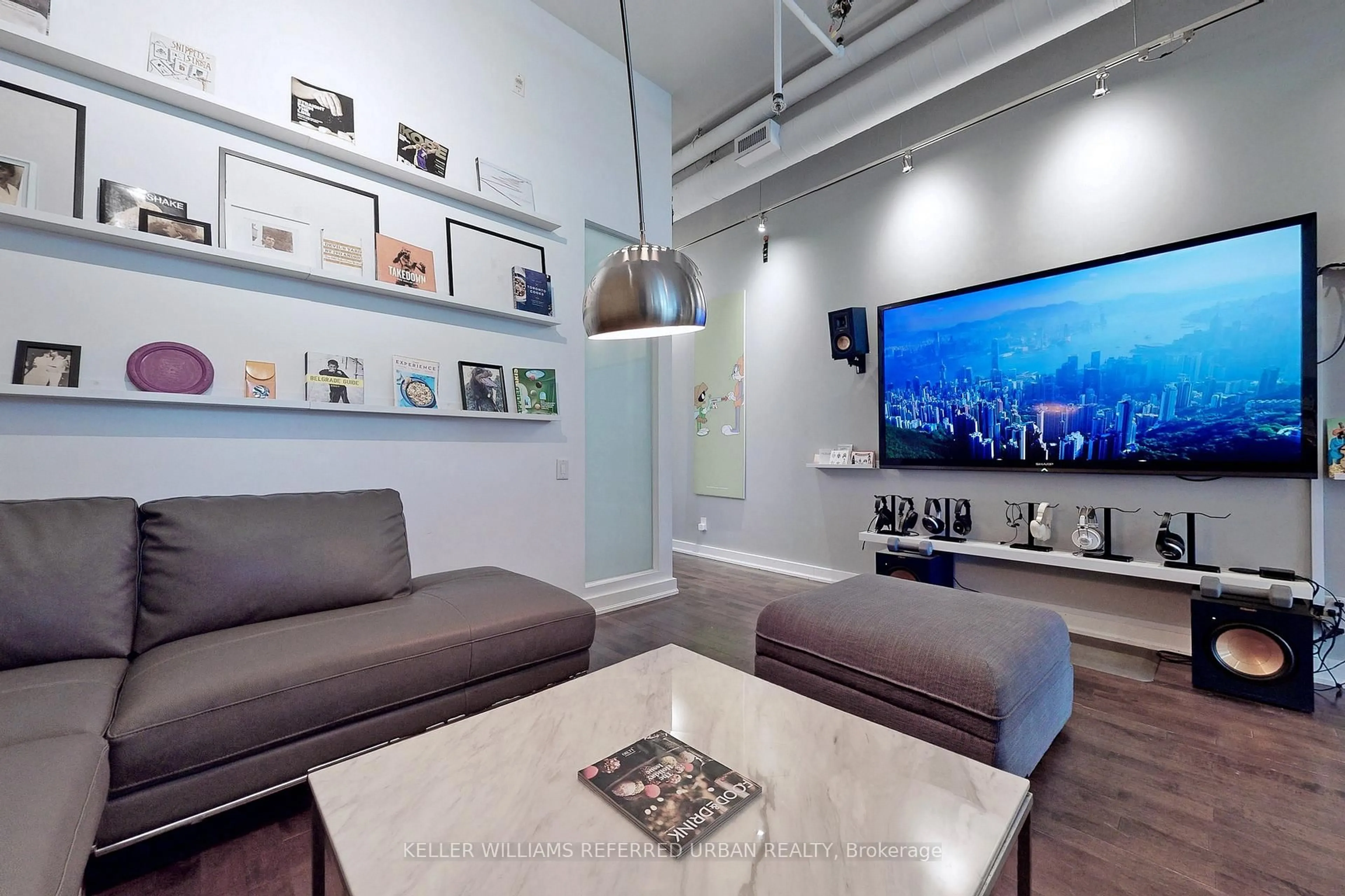 Living room with furniture, unknown for 43 Hanna Ave #605, Toronto Ontario M6K 1X1
