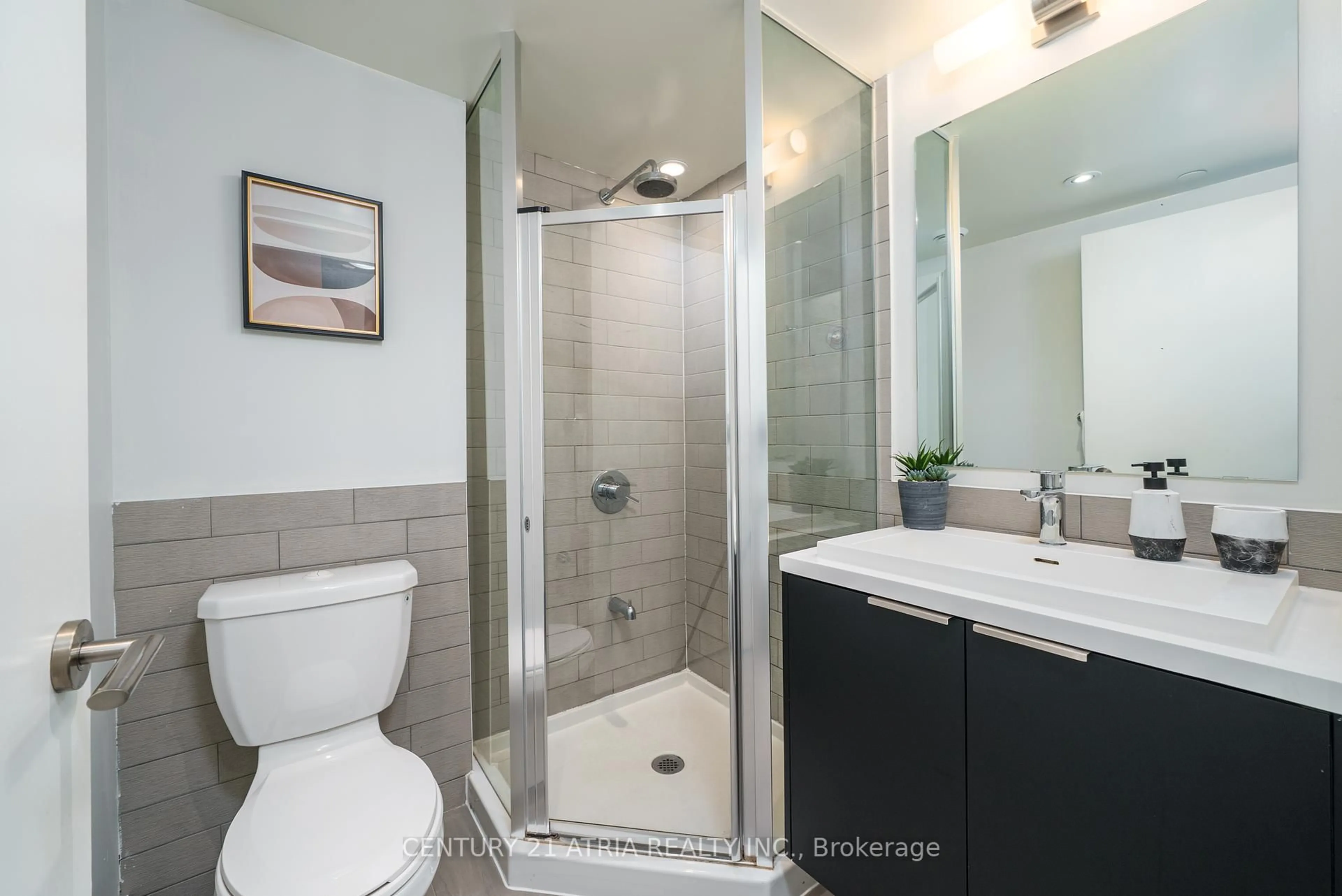 Standard bathroom, ceramic/tile floor for 6 Sonic Way #1701, Toronto Ontario M3C 0P1