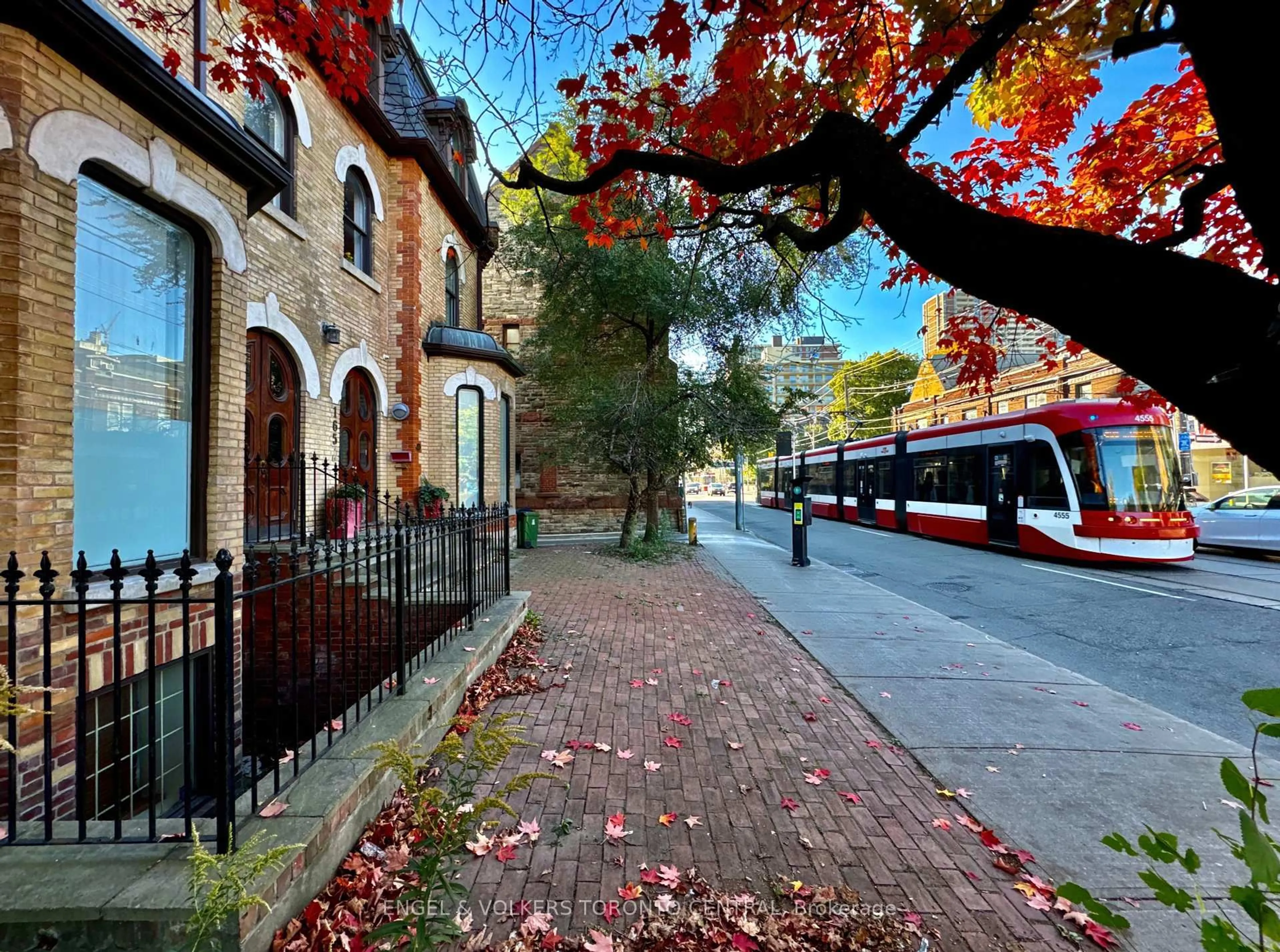 Unknown for 167 Carlton St, Toronto Ontario M5A 2K3