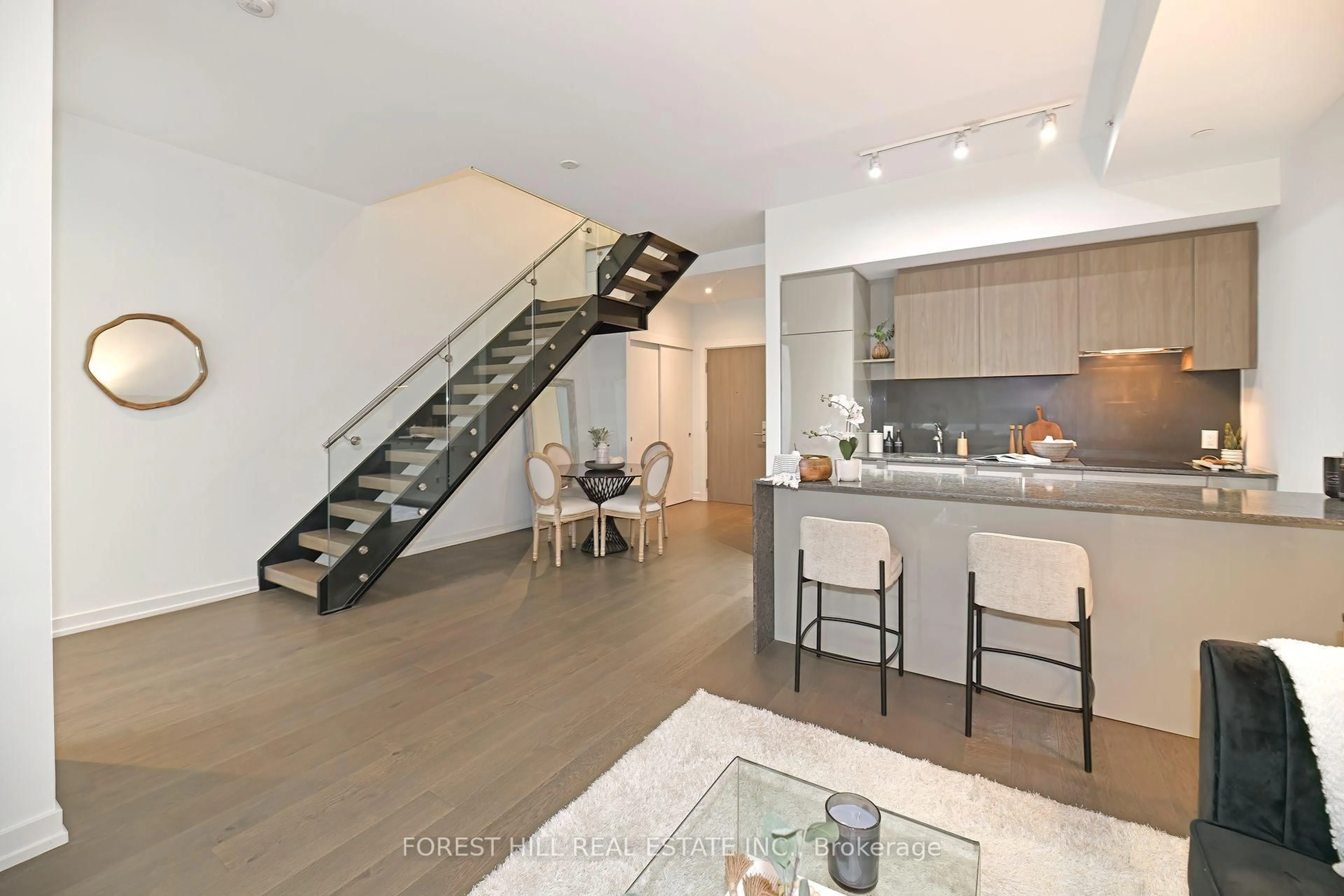Open concept kitchen, unknown for 161 Roehampton Ave #102, Toronto Ontario M4P 0C8