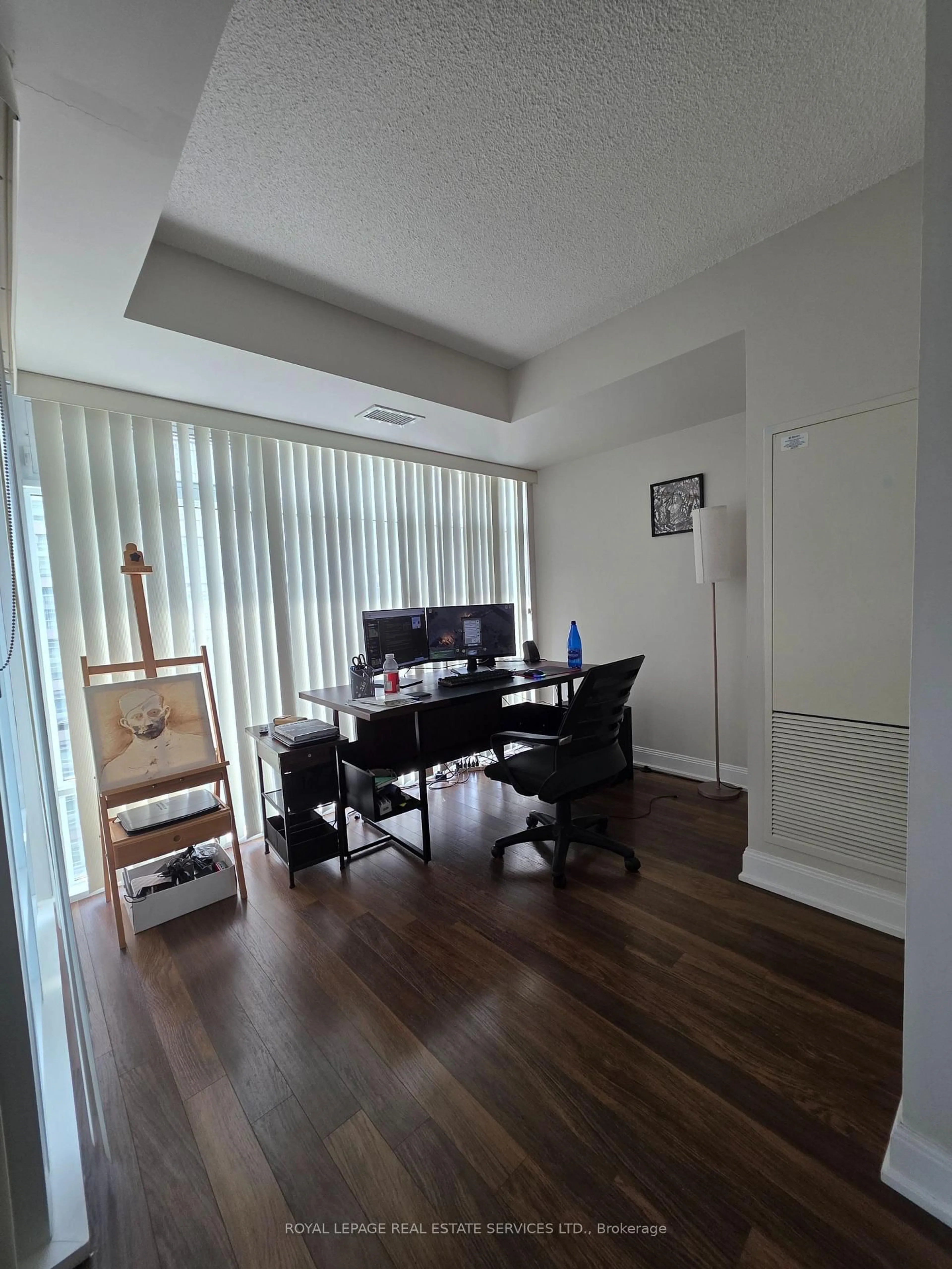 A pic of a room for 2191 Yonge St #1804, Toronto Ontario M4S 3H8