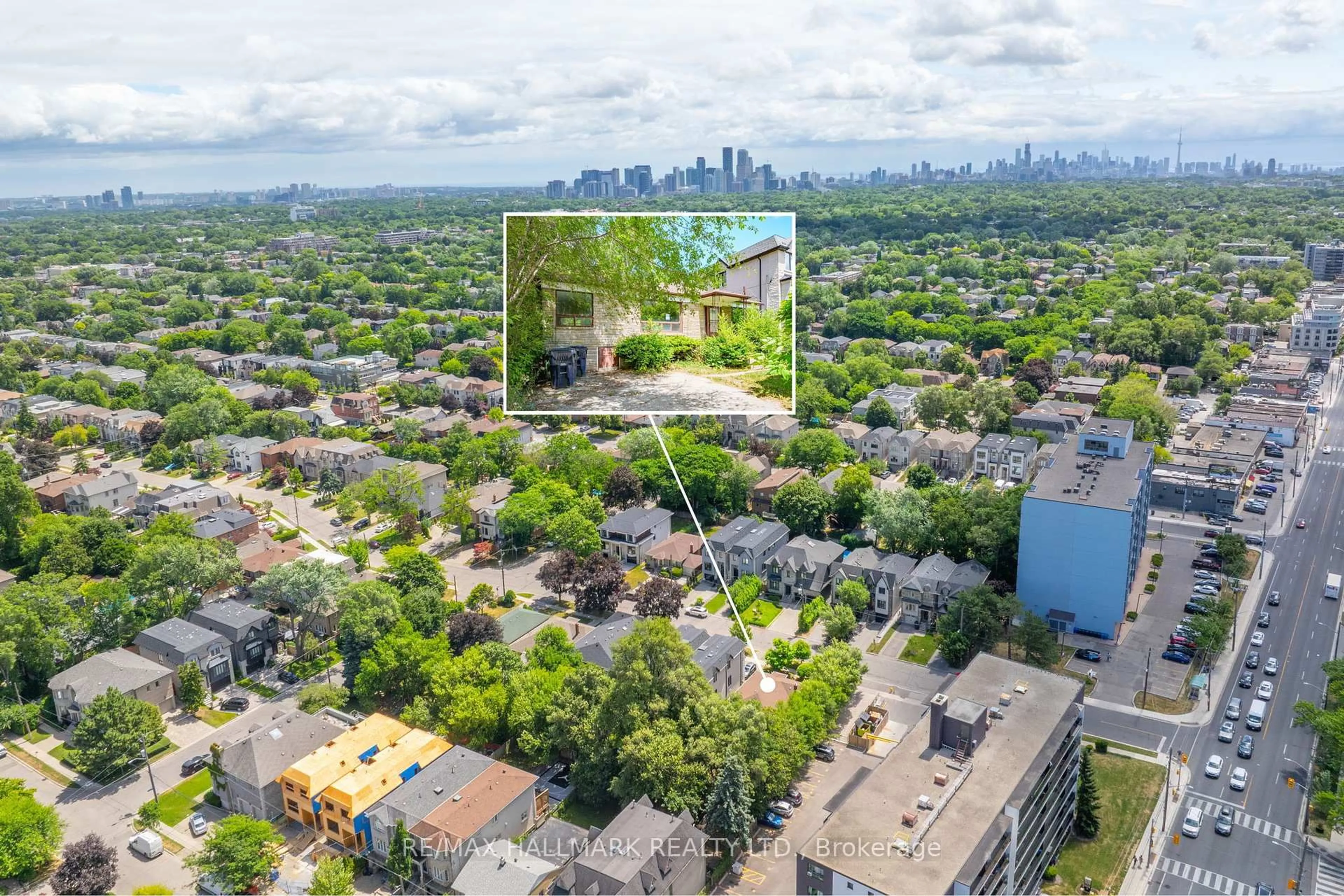 A pic from outside/outdoor area/front of a property/back of a property/a pic from drone, city buildings view from balcony for 146 Bannockburn Ave, Toronto Ontario M5M 2N5