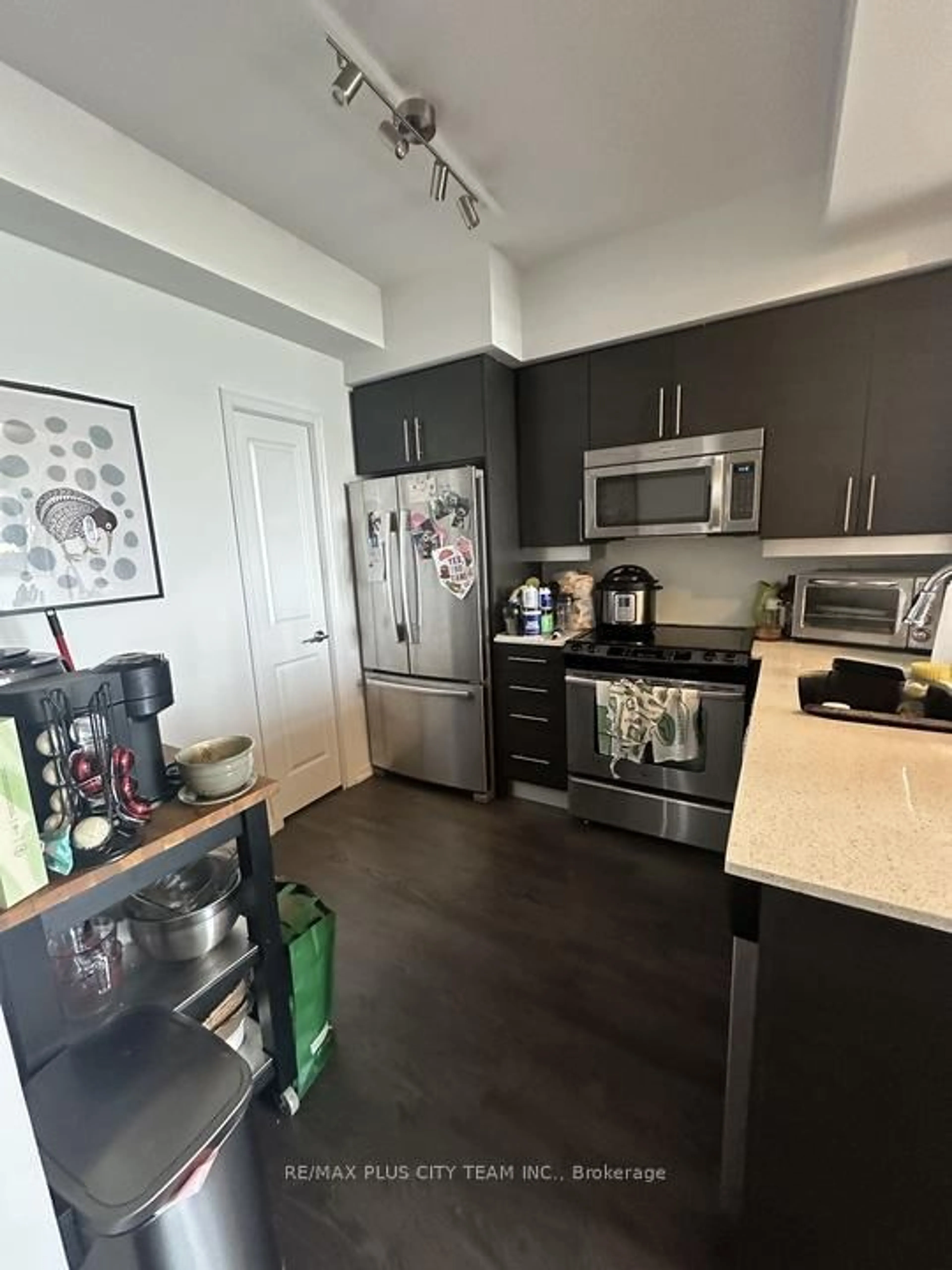 Unknown for 125 Western Battery Rd #2501, Toronto Ontario M6K 3R8
