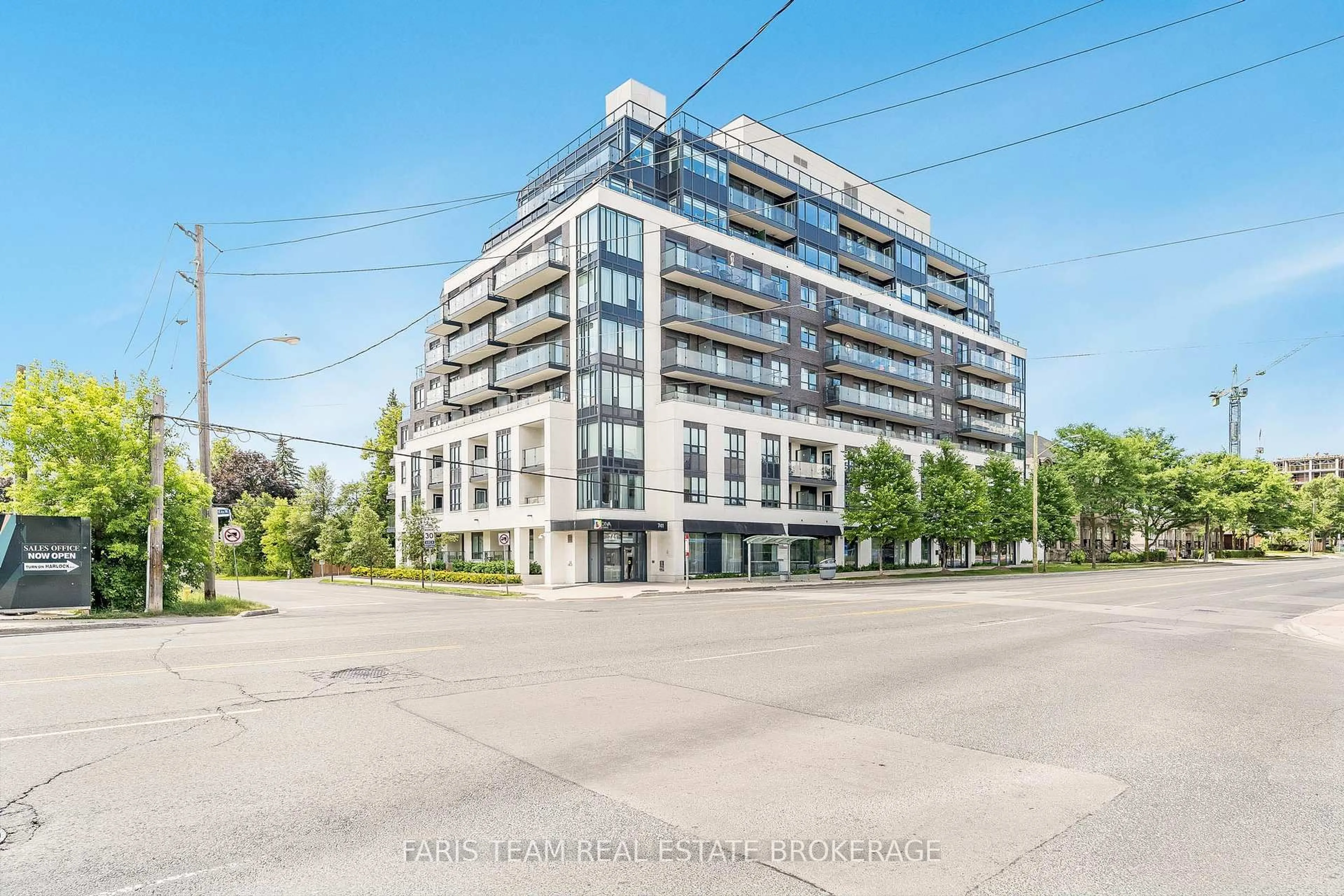 Unknown for 741 Sheppard Ave #401, Toronto Ontario M3H 2S9