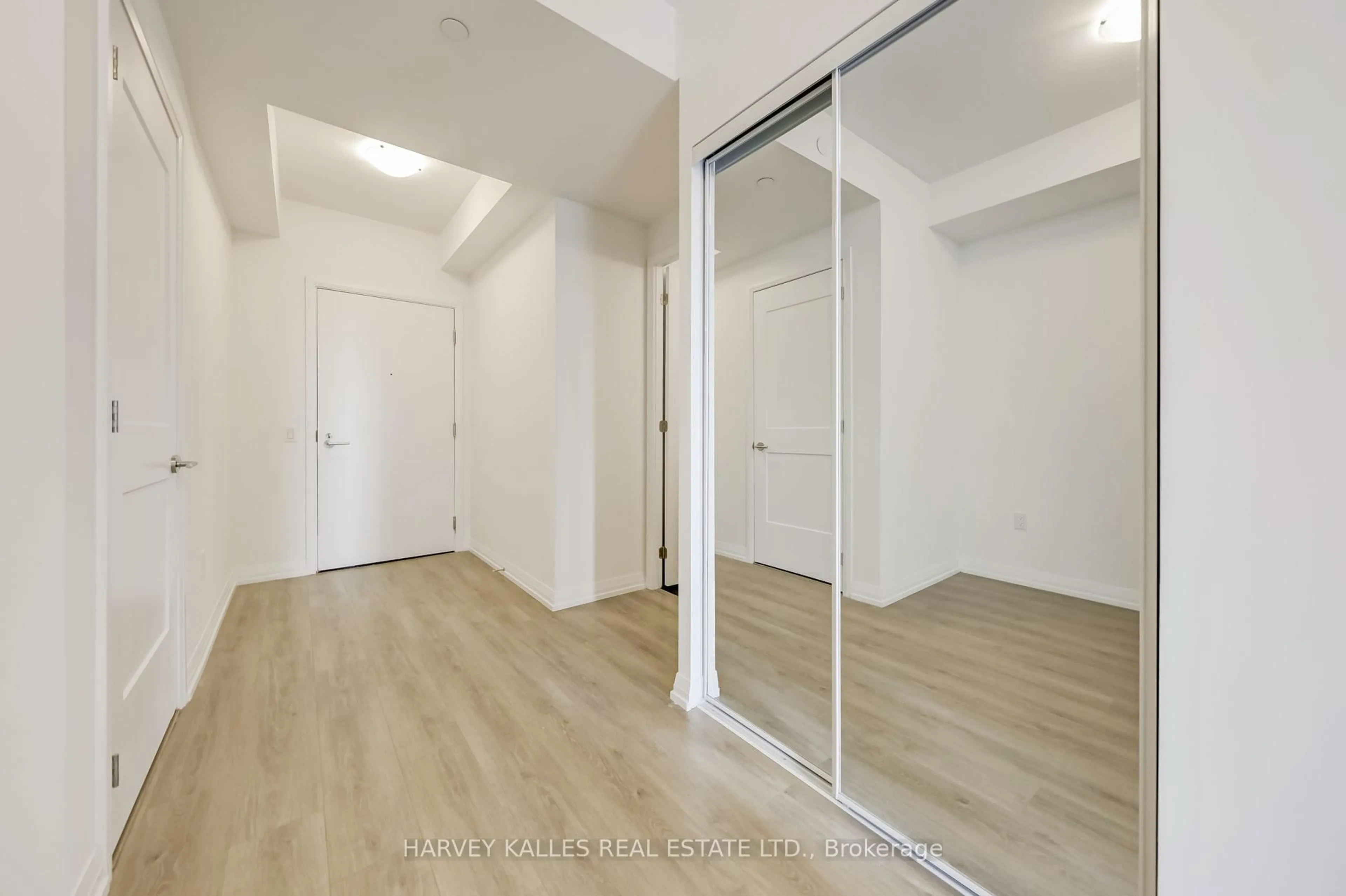 A pic of a room for 50 Dunfield Ave #2715, Toronto Ontario M4S 0E4