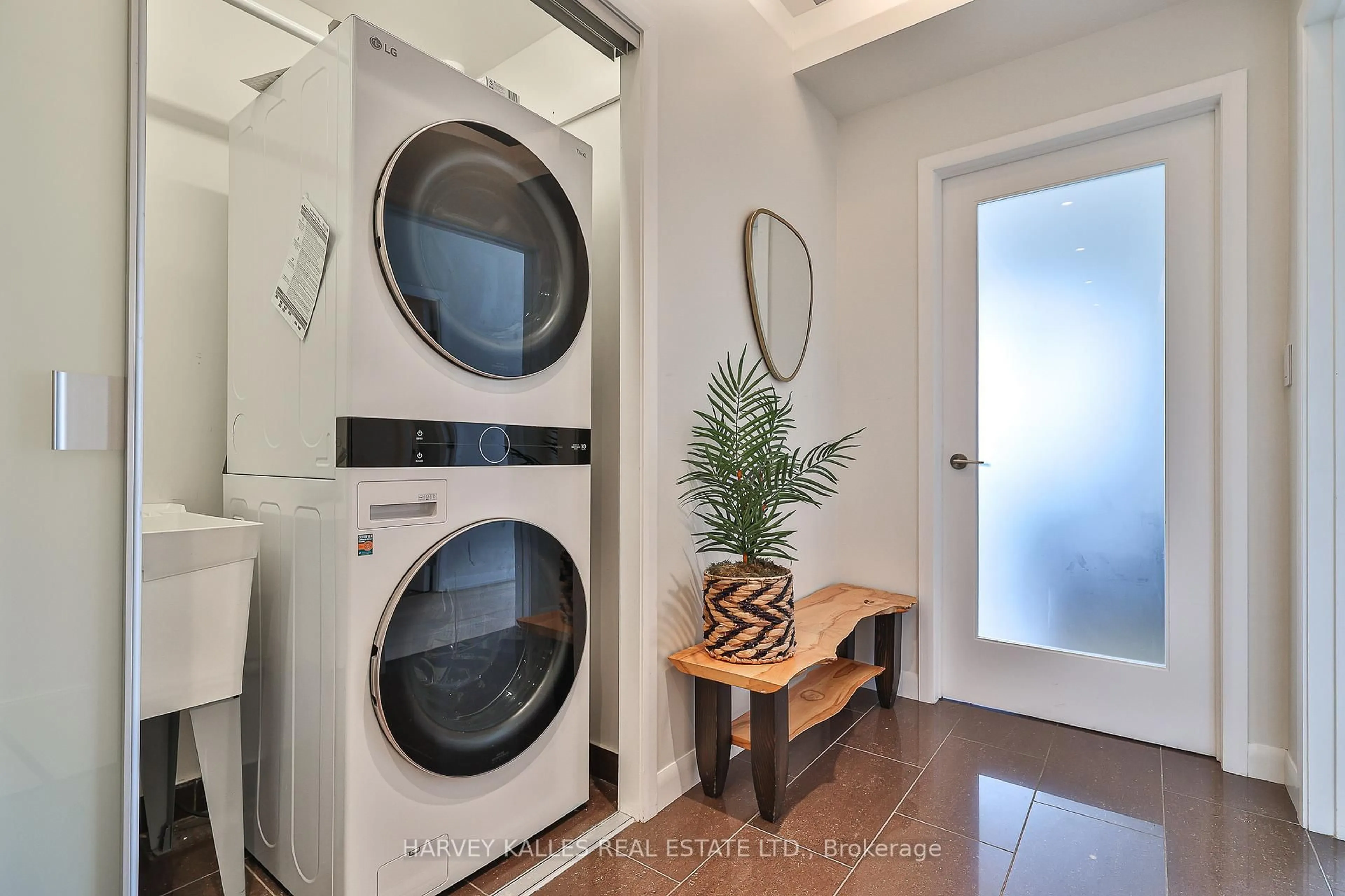 Laundry room for 205 Frederick St #1201, Toronto Ontario M5A 4V3