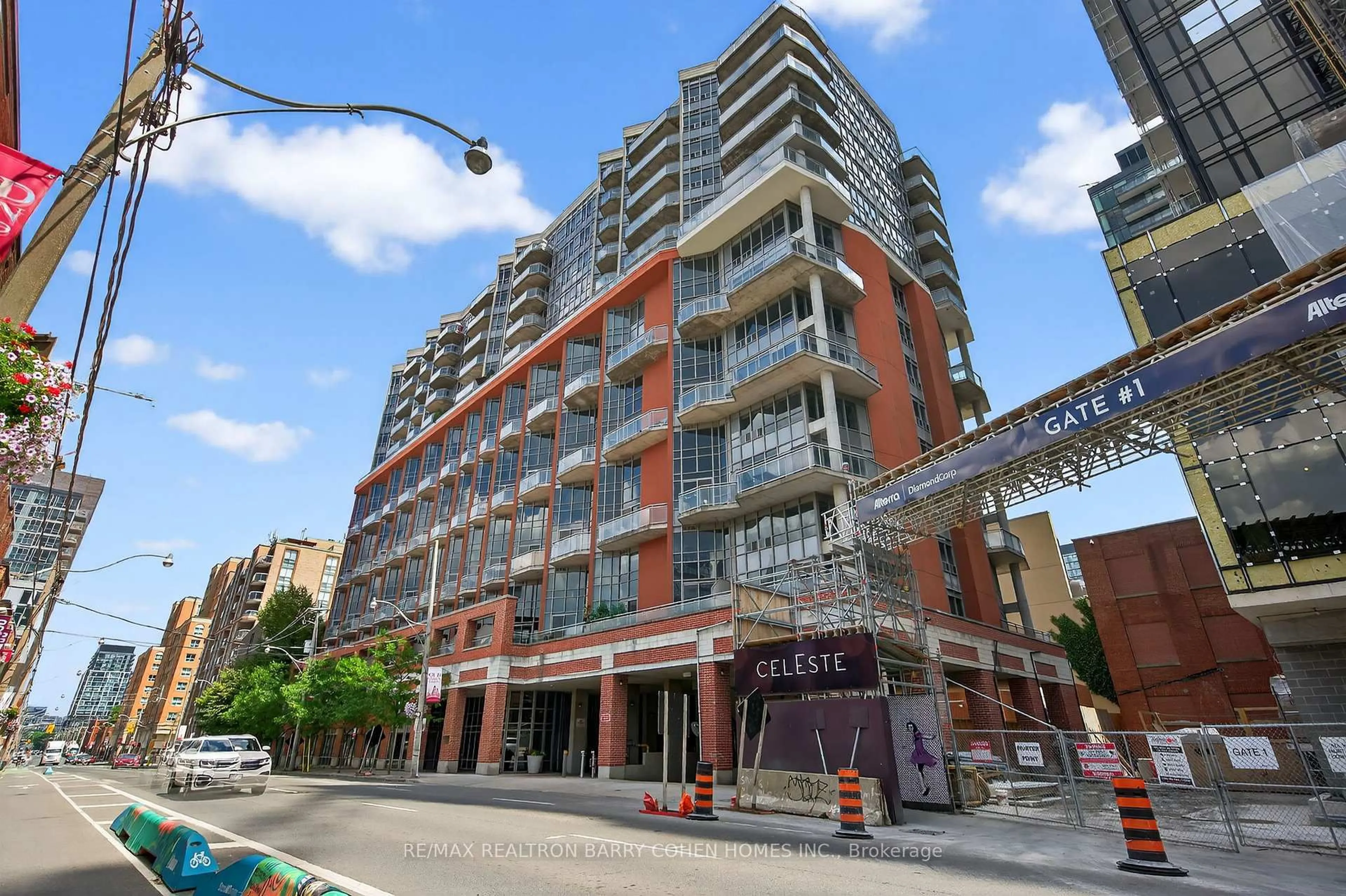 Patio, building for 255 Richmond St #814, Toronto Ontario M5A 4T7